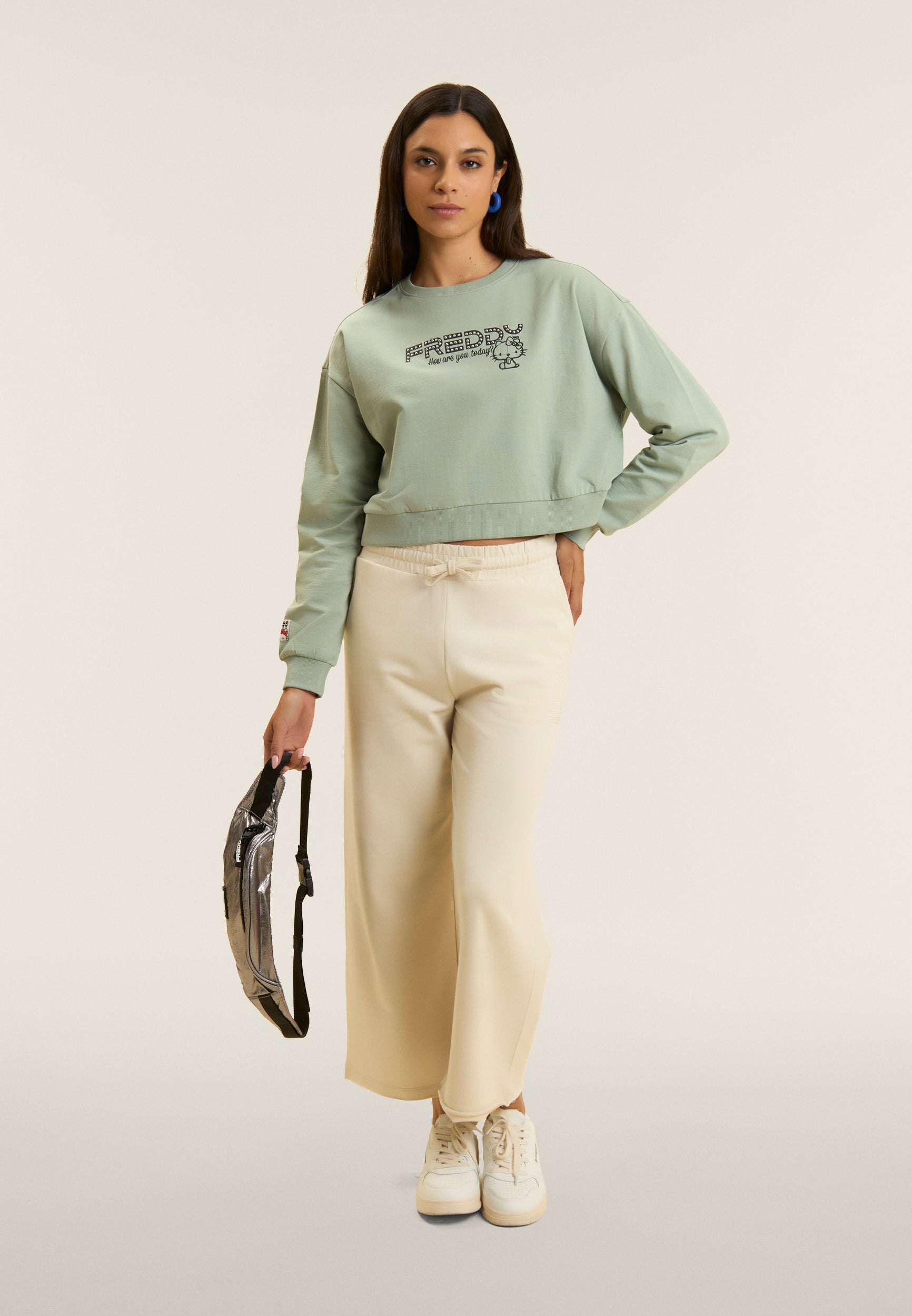 freddy-hello-kitty-sweat-cropped-col-rond-logo-clout image 8