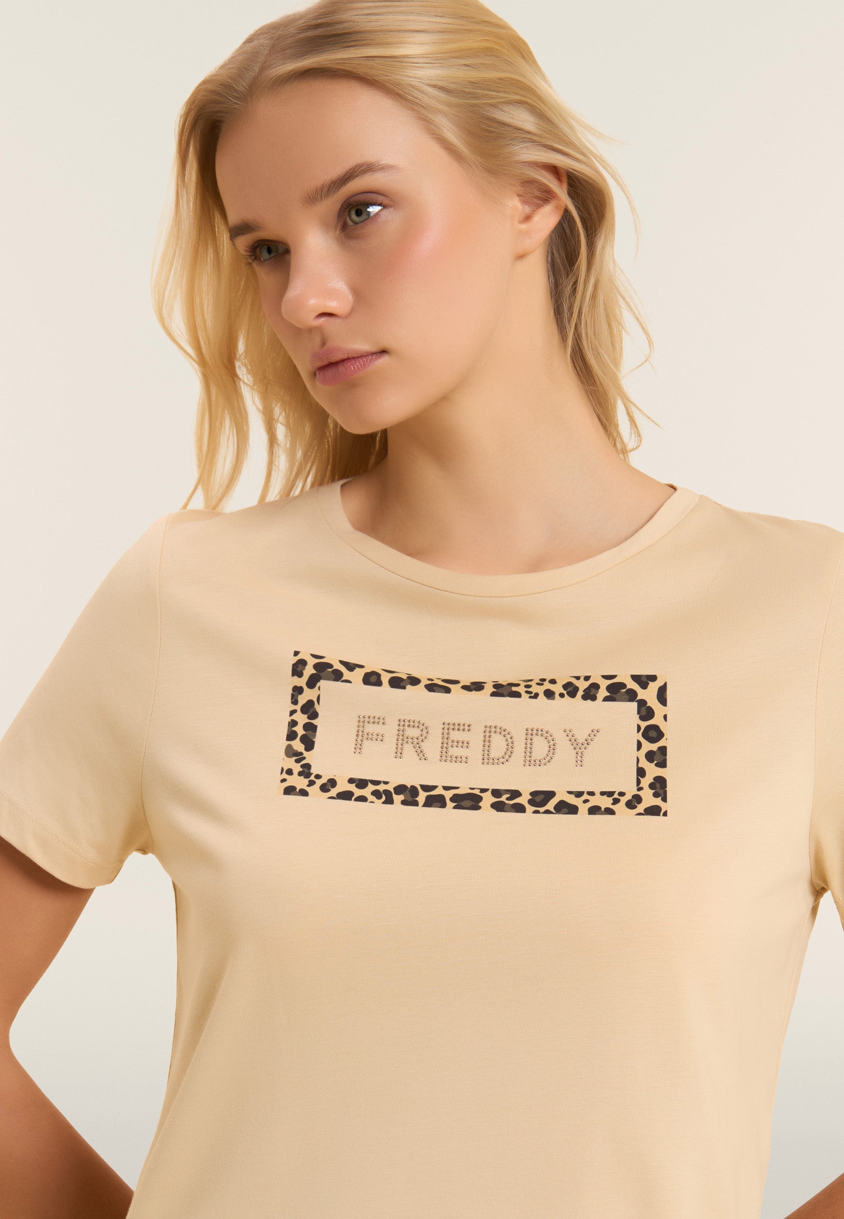 freddy-t-shirt-manches-courtes-animalier-logo-clous image 4