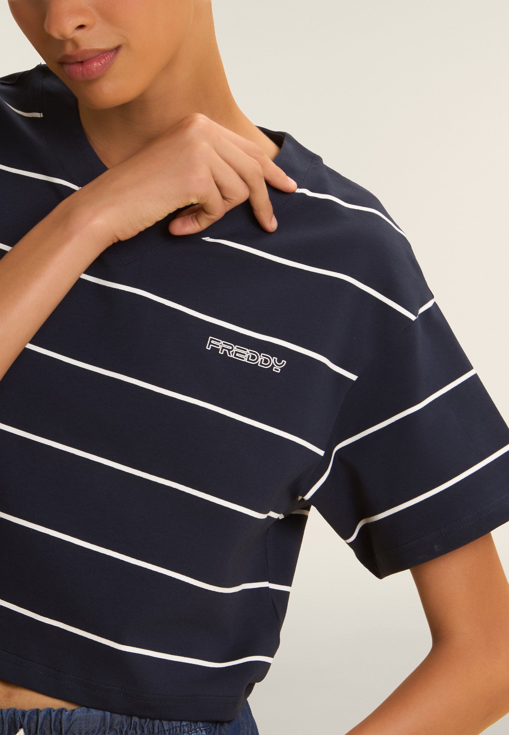 freddy-t-shirt-femme-cropped-ray-manches-chauve-souris-coton image 4