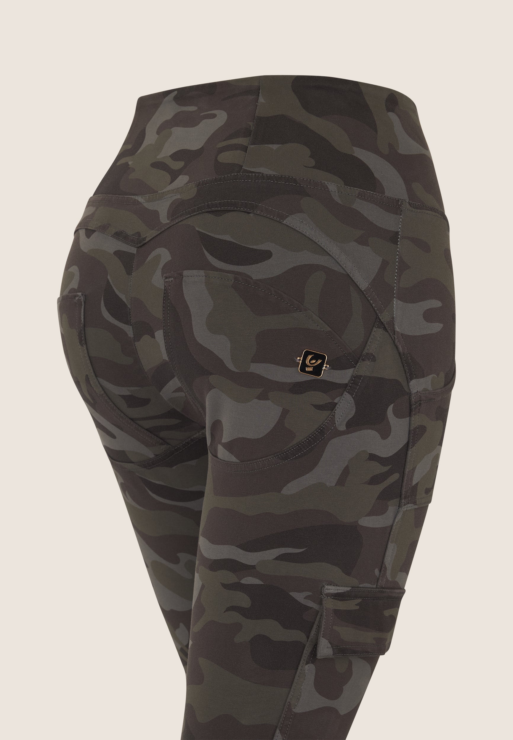 freddy-wr-up-cargo-taille-haute-jersey-camo-push-up-femme image 7
