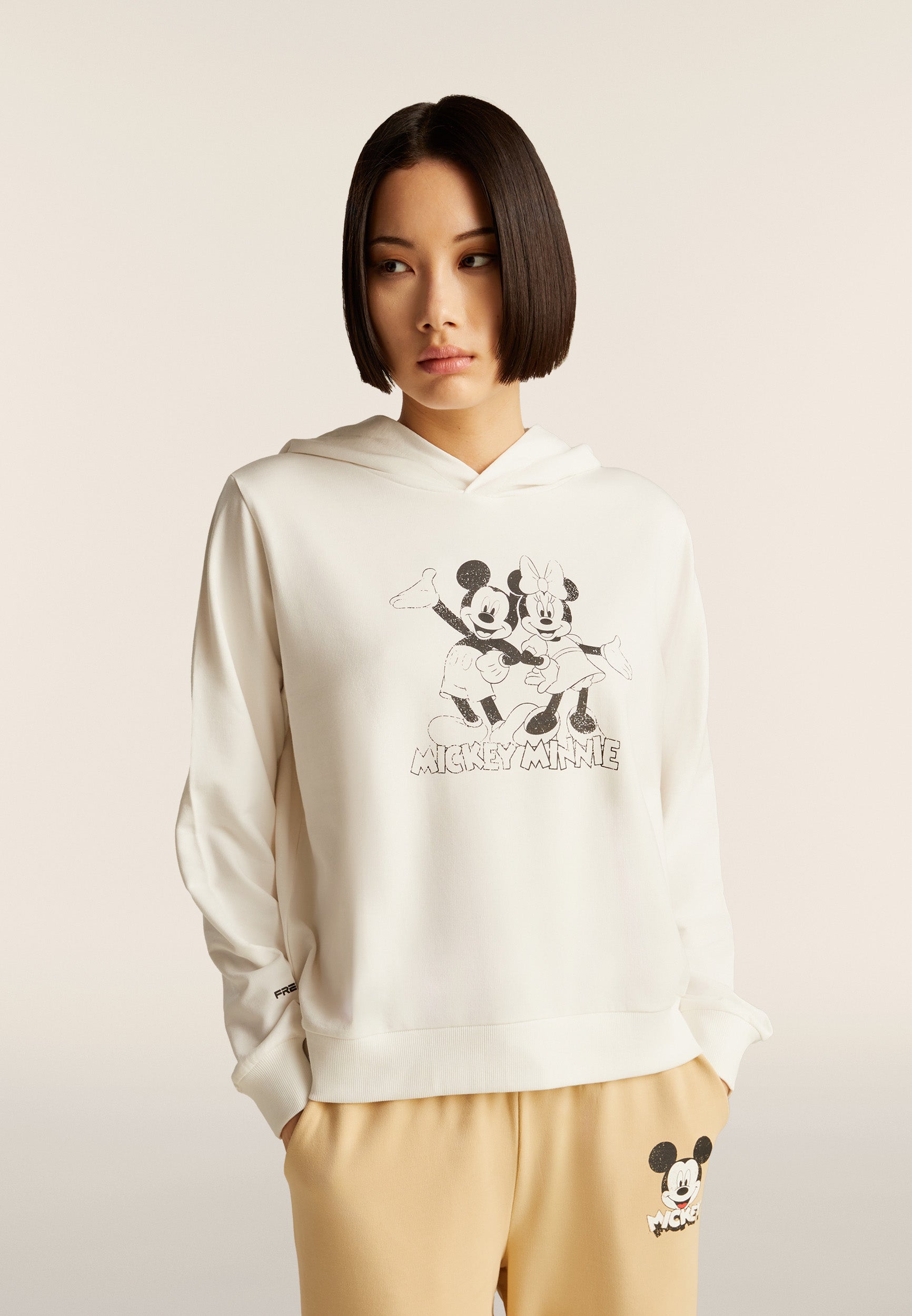 freddy-sweat-capuche-comfort-fit-mickey-minnie image 1