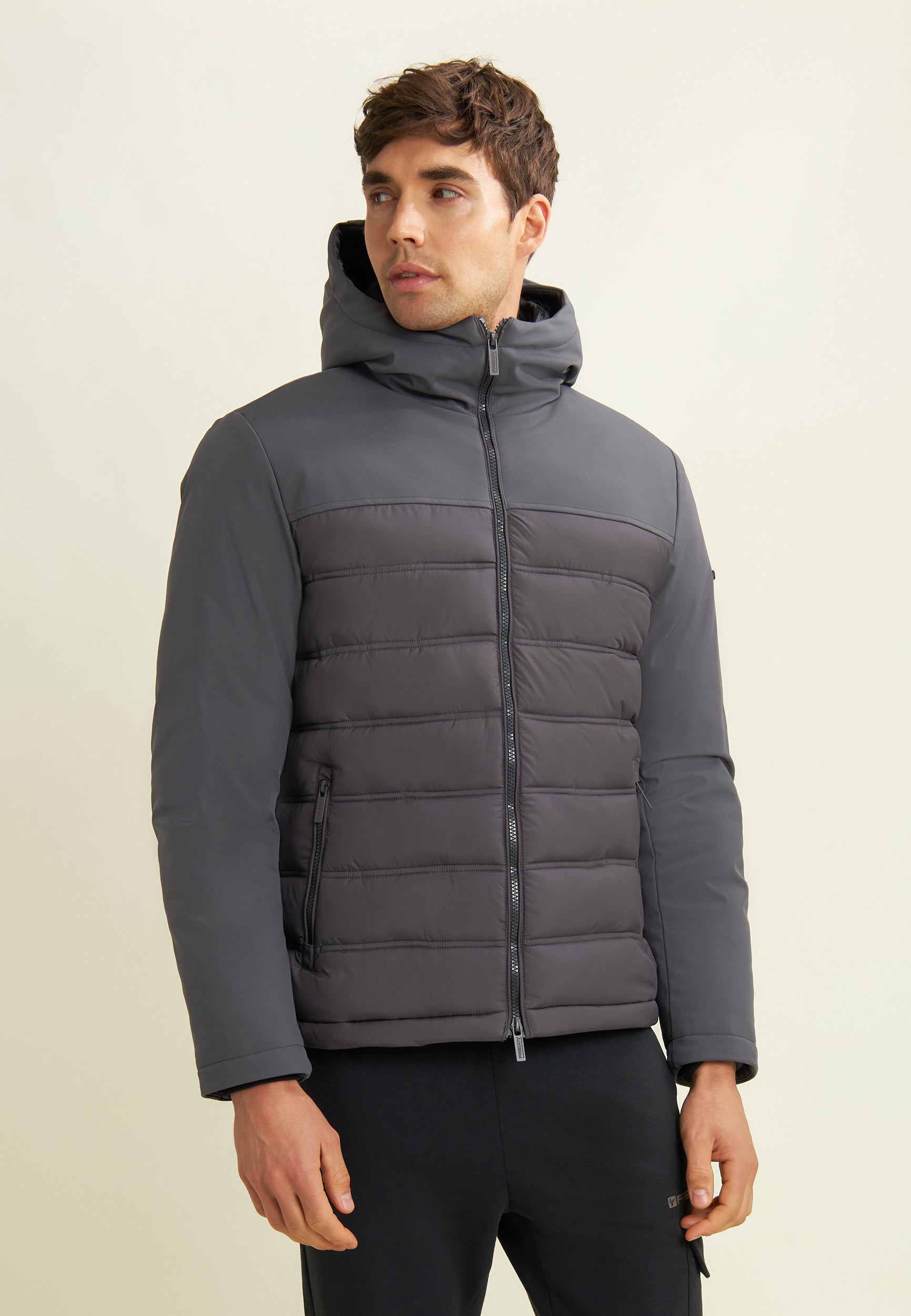 freddy-veste-matelass-e-homme-capuche-rembourrage-vegan image 1
