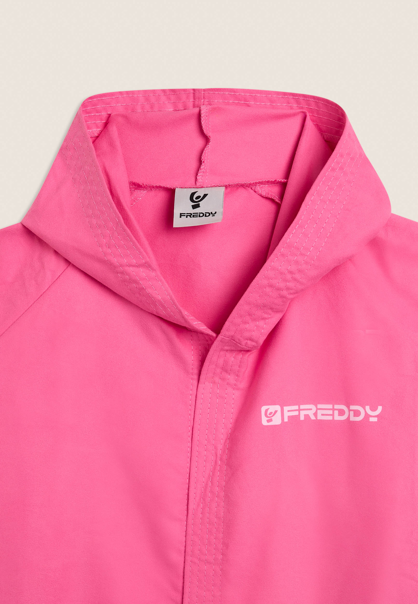 freddy-peignoir-unisexe-microfibre-fuchsia-capuche image 3