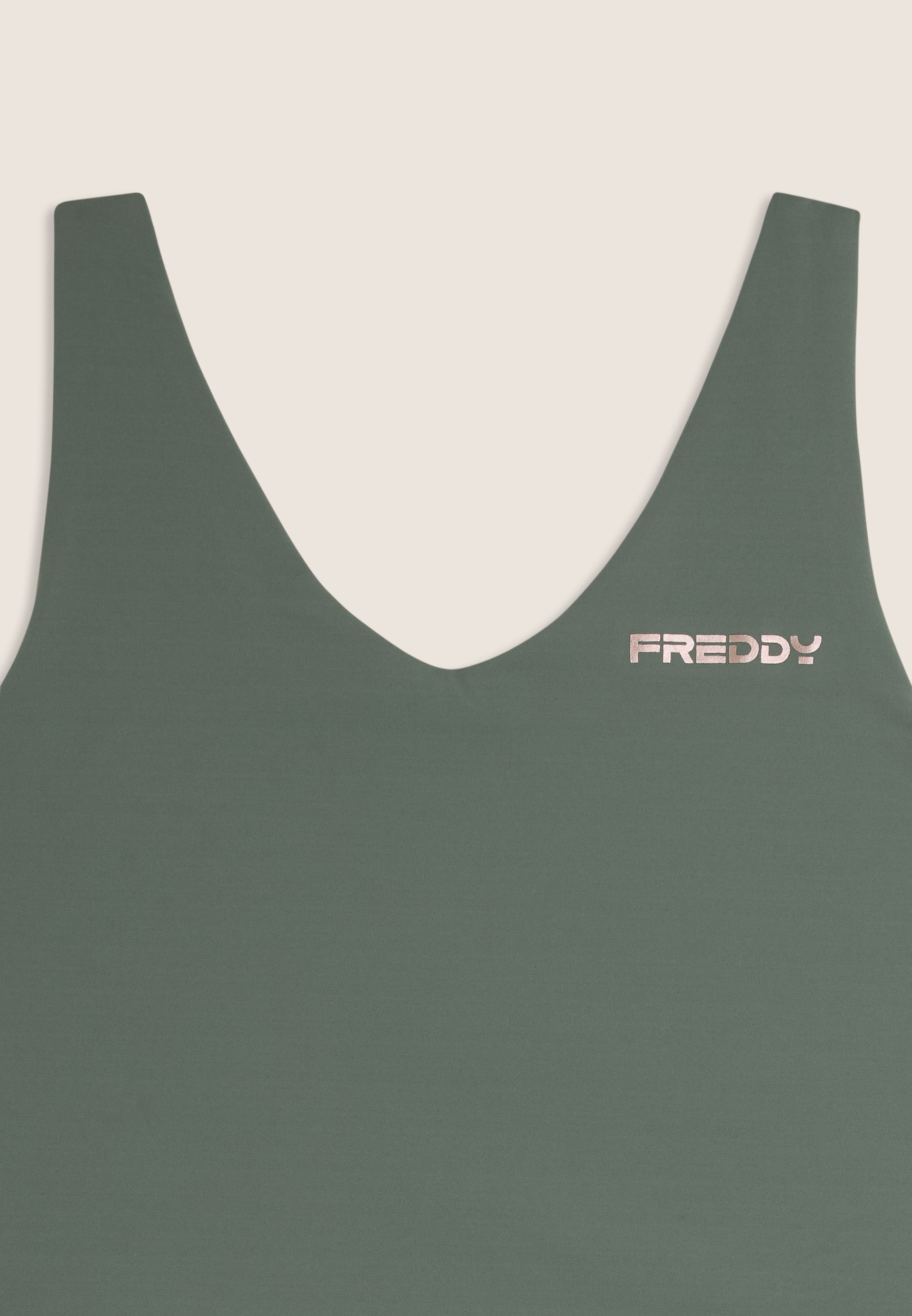 freddy-d-bardeur-cropped-slim-fit-col-v-jersey-quick-dry image 7