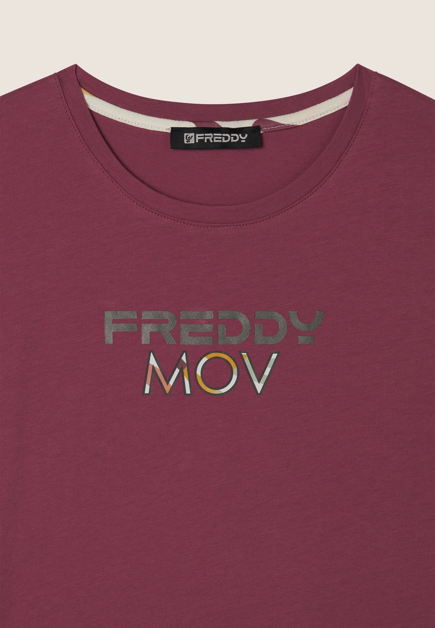 freddy-t-shirt-cropped-femme-fentes-lat-rales-logo-metal image 7