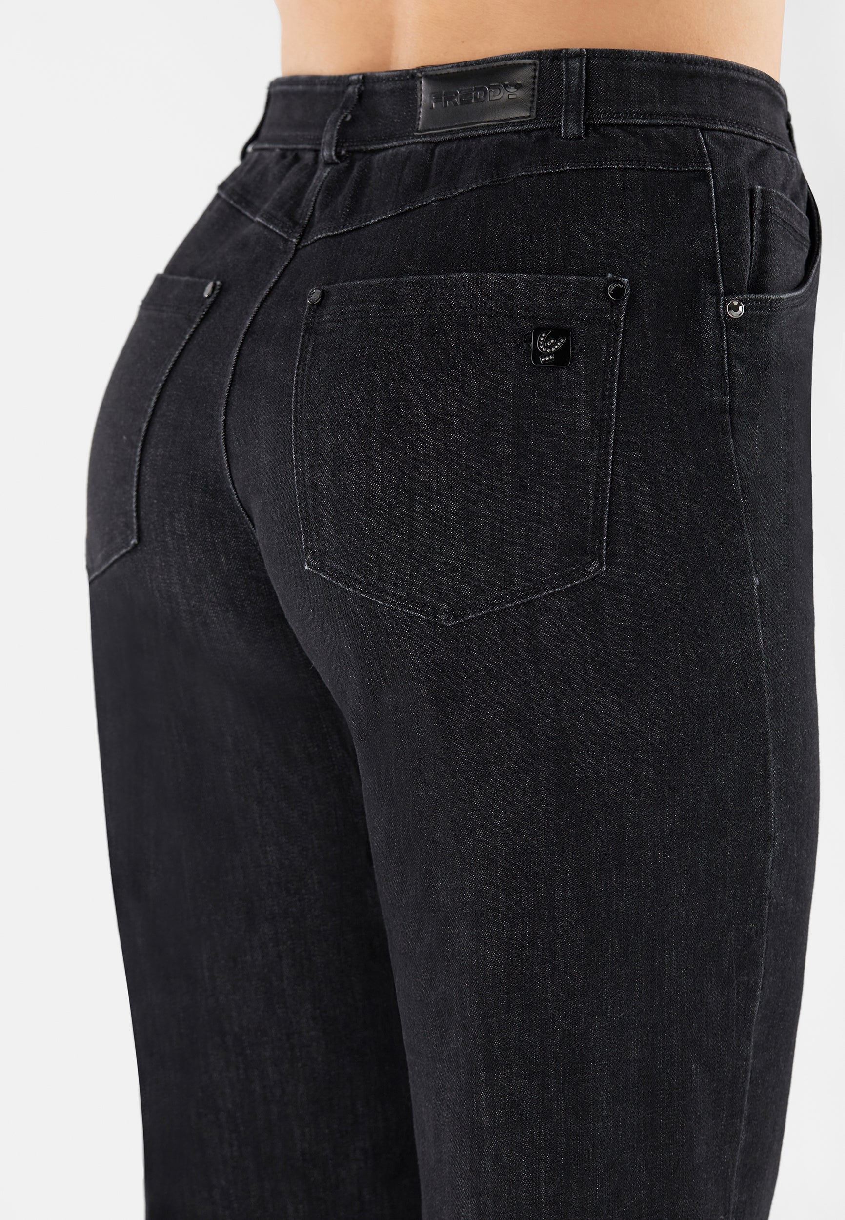 freddy-black-jean-wide-leg-coutures-centre-co-denim image 5
