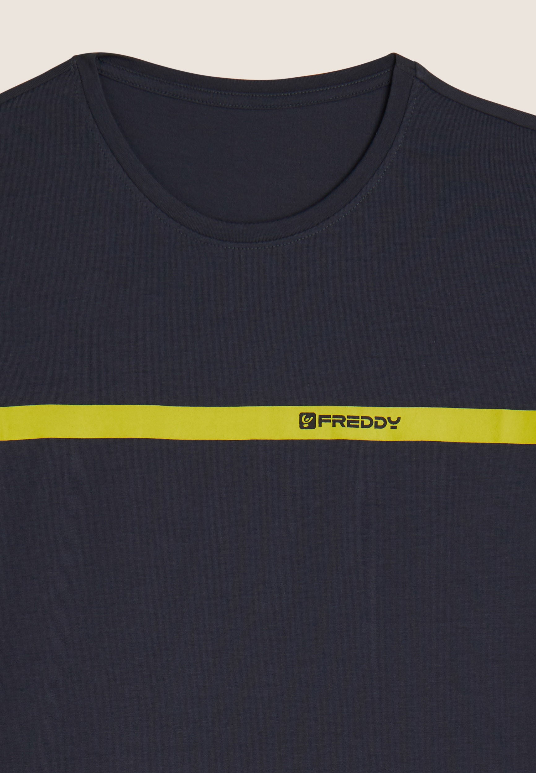 freddy-t-shirt-homme-regular-bande-contrast-e-logo image 3