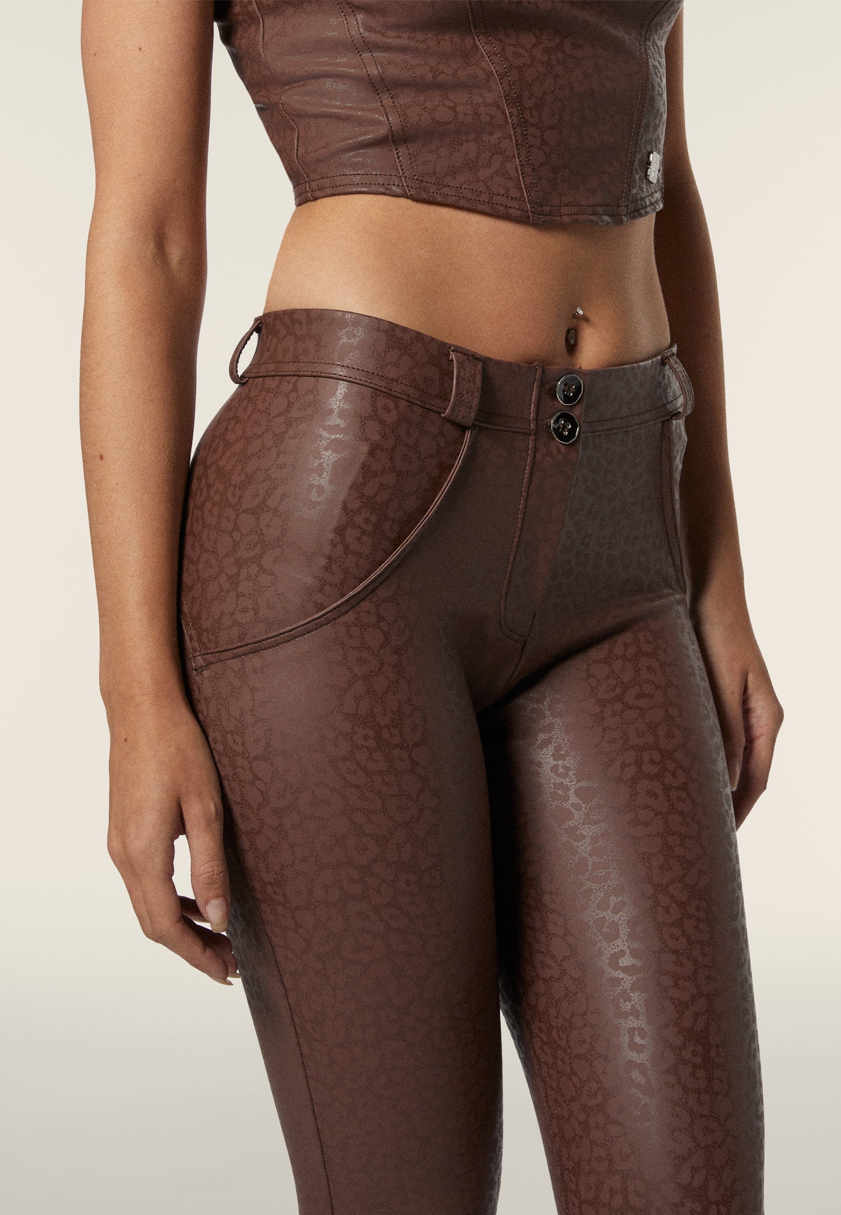 freddy-wr-up-pantalon-similicuir-l-opard-femme-superskinny image 6