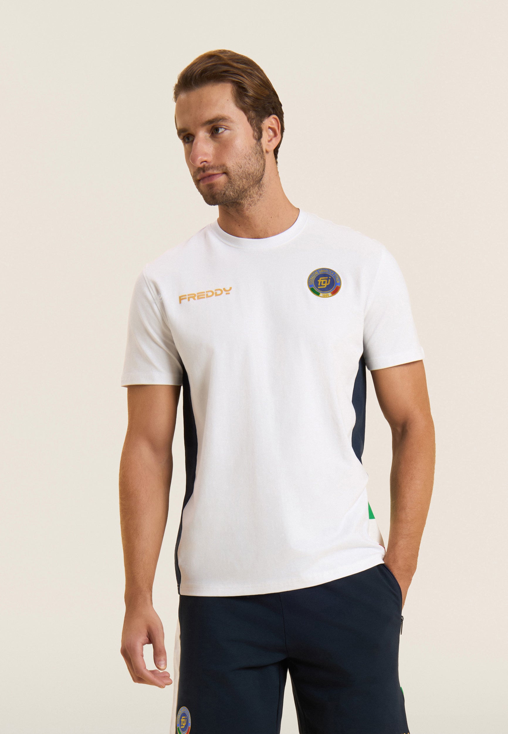 freddy-t-shirt-uomo-italia-fgi-bianca-con-inserti-blu-t-shirt image 1
