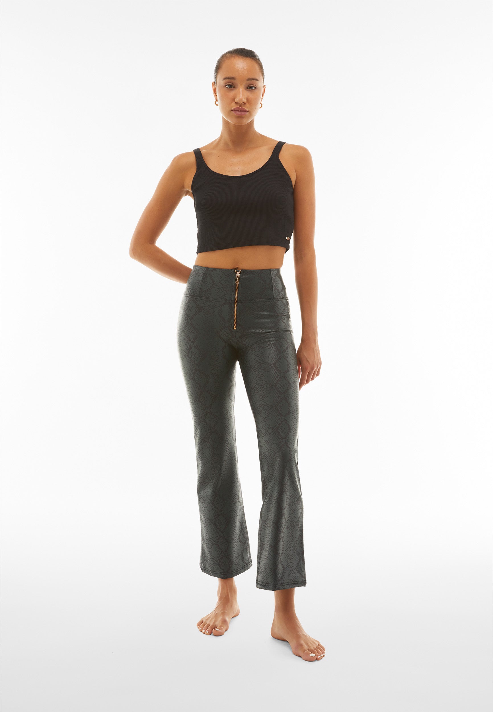 freddy-wr-up-pantalon-similicuir-python-flare-cropped image 2