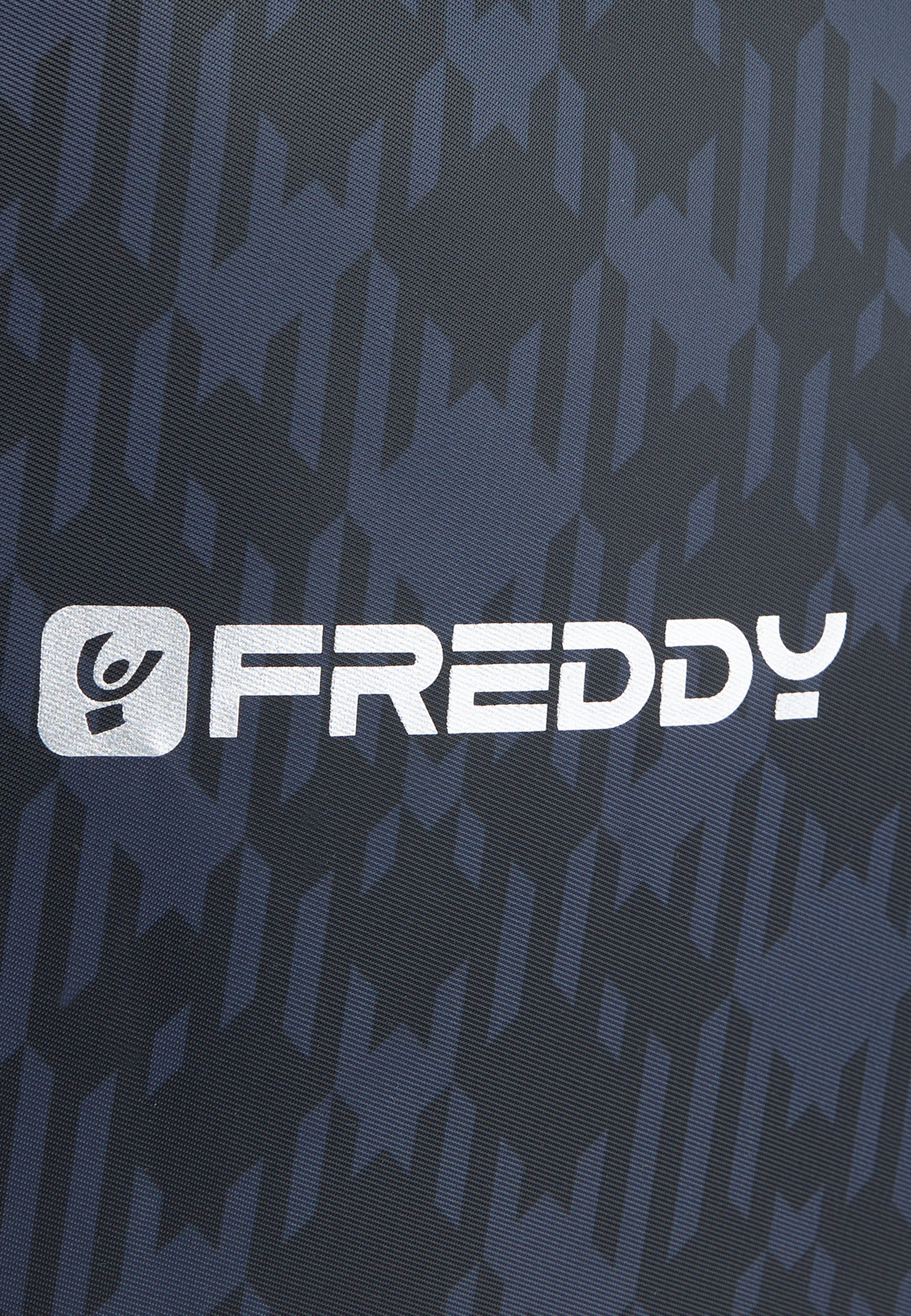 shopper-freddy-tartan-polyester-zip-logo image 3