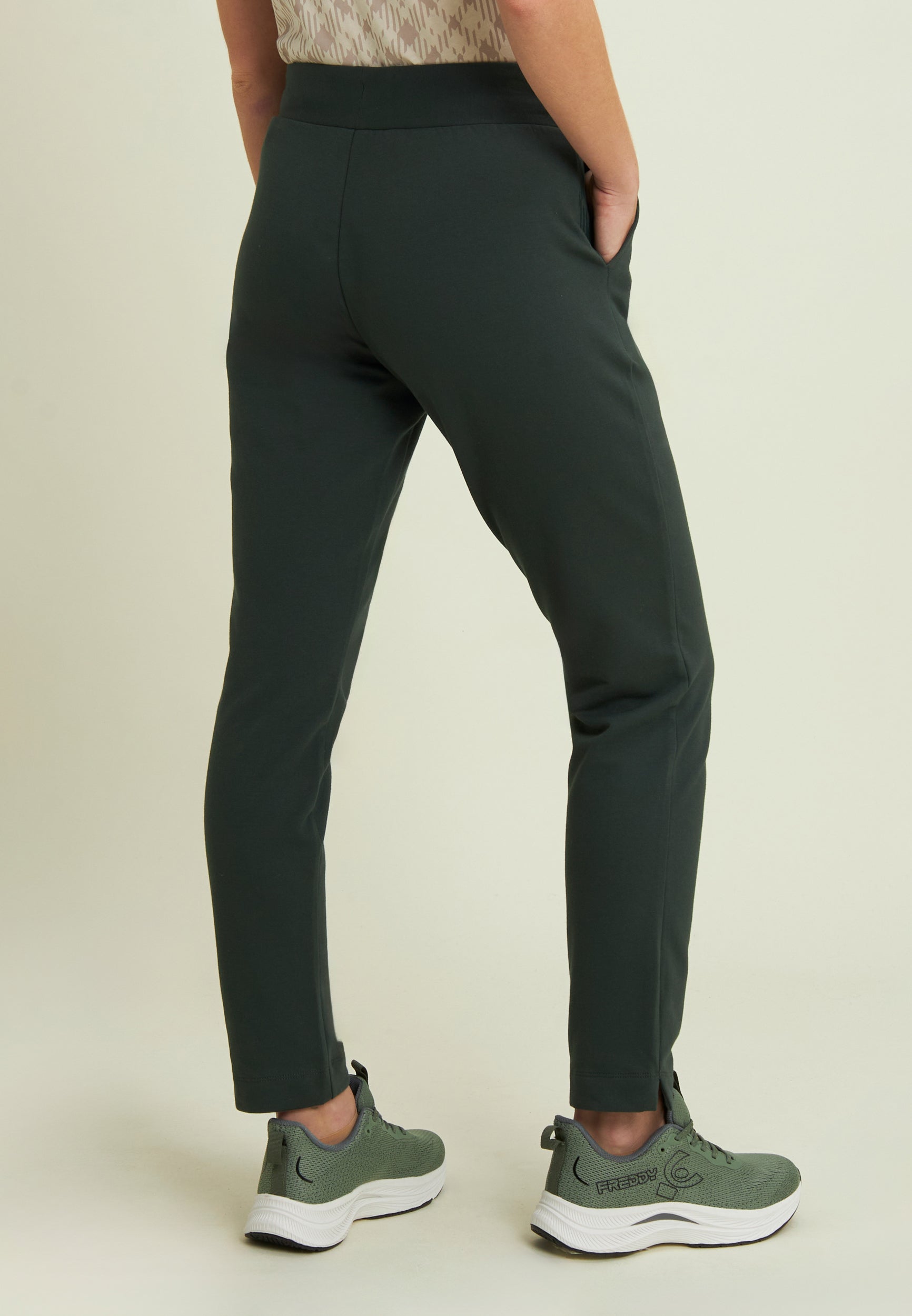 freddy-pantalon-sport-femme-fentes-lat-rales-regular image 3