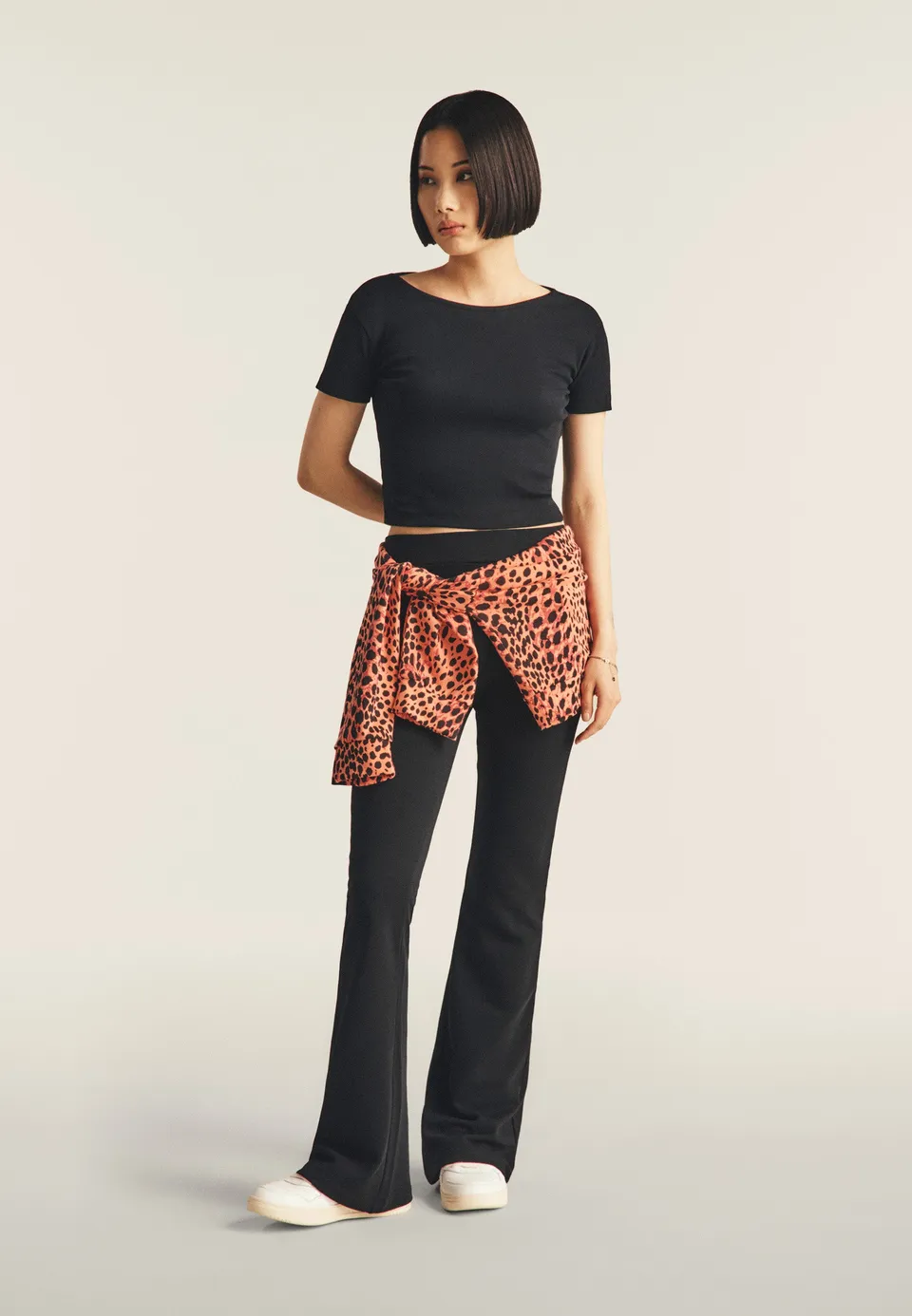 freddy-t-shirt-slim-fit-c-tel-ouverture-dos-femme image 1