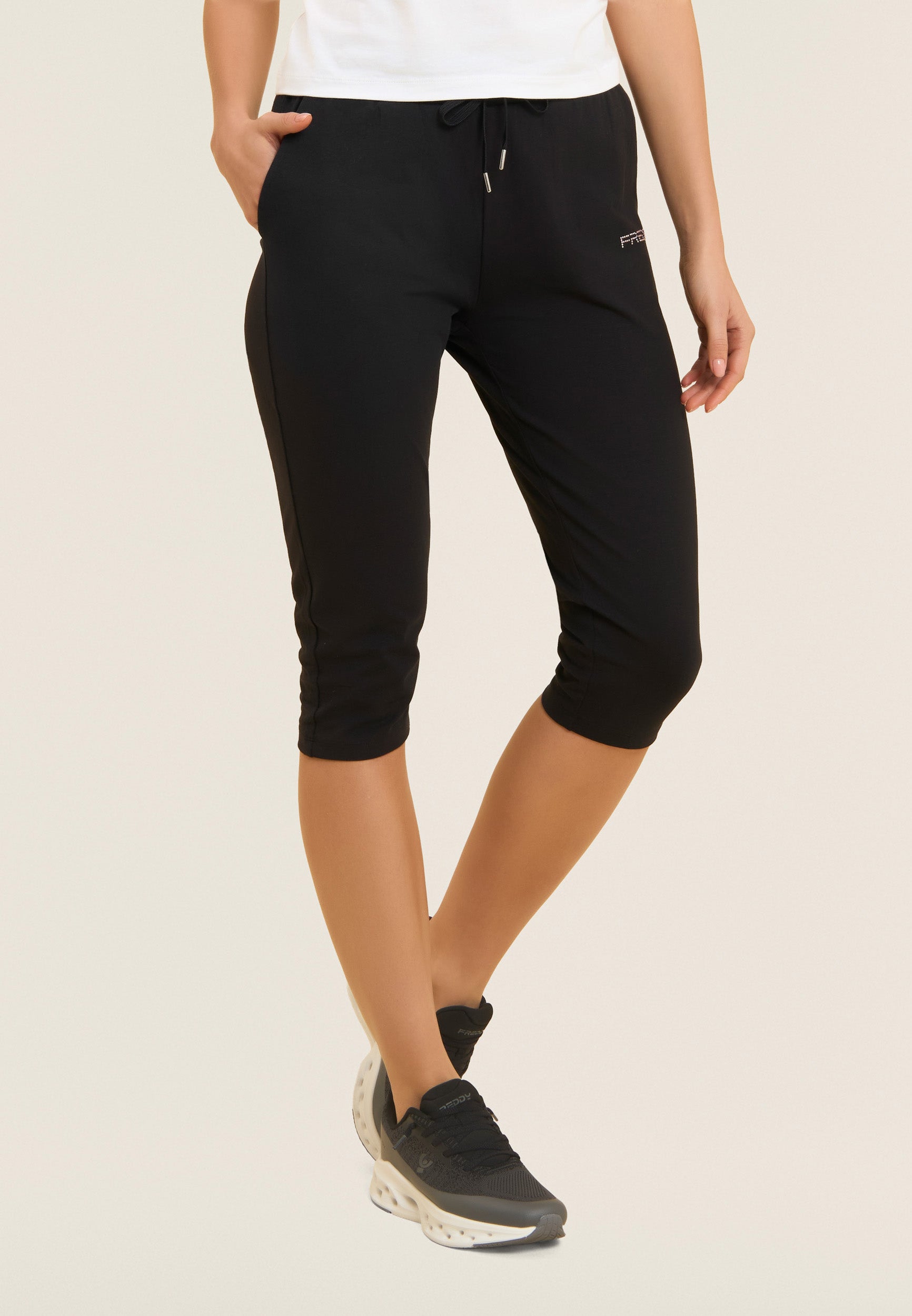 freddy-pantalon-corsaire-femme-jersey-coton-stretch-logo-perles image 1