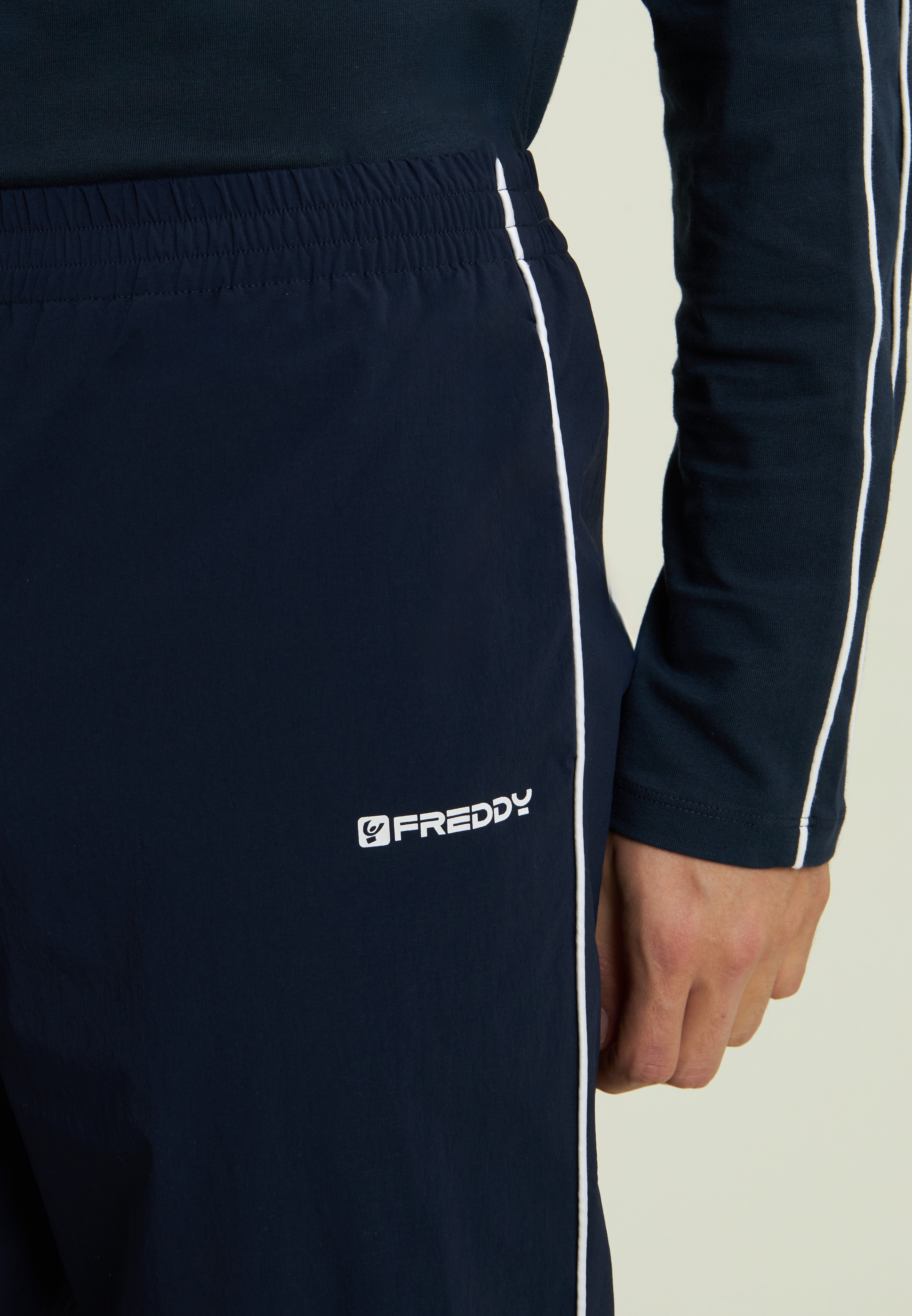 freddy-pantalon-sport-homme-nylon-stretch-contrast image 4