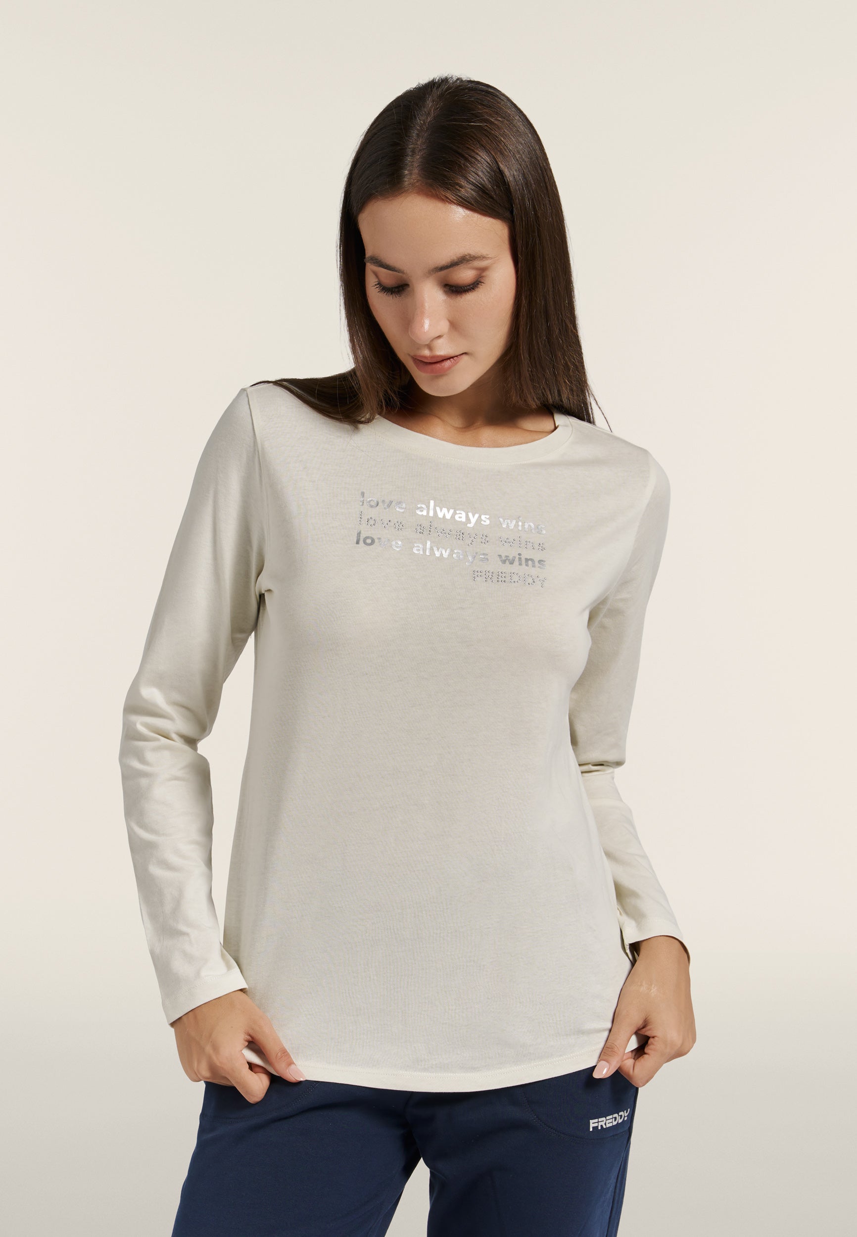 freddy-t-shirt-manches-longues-femme-love-always-win-perles image 8