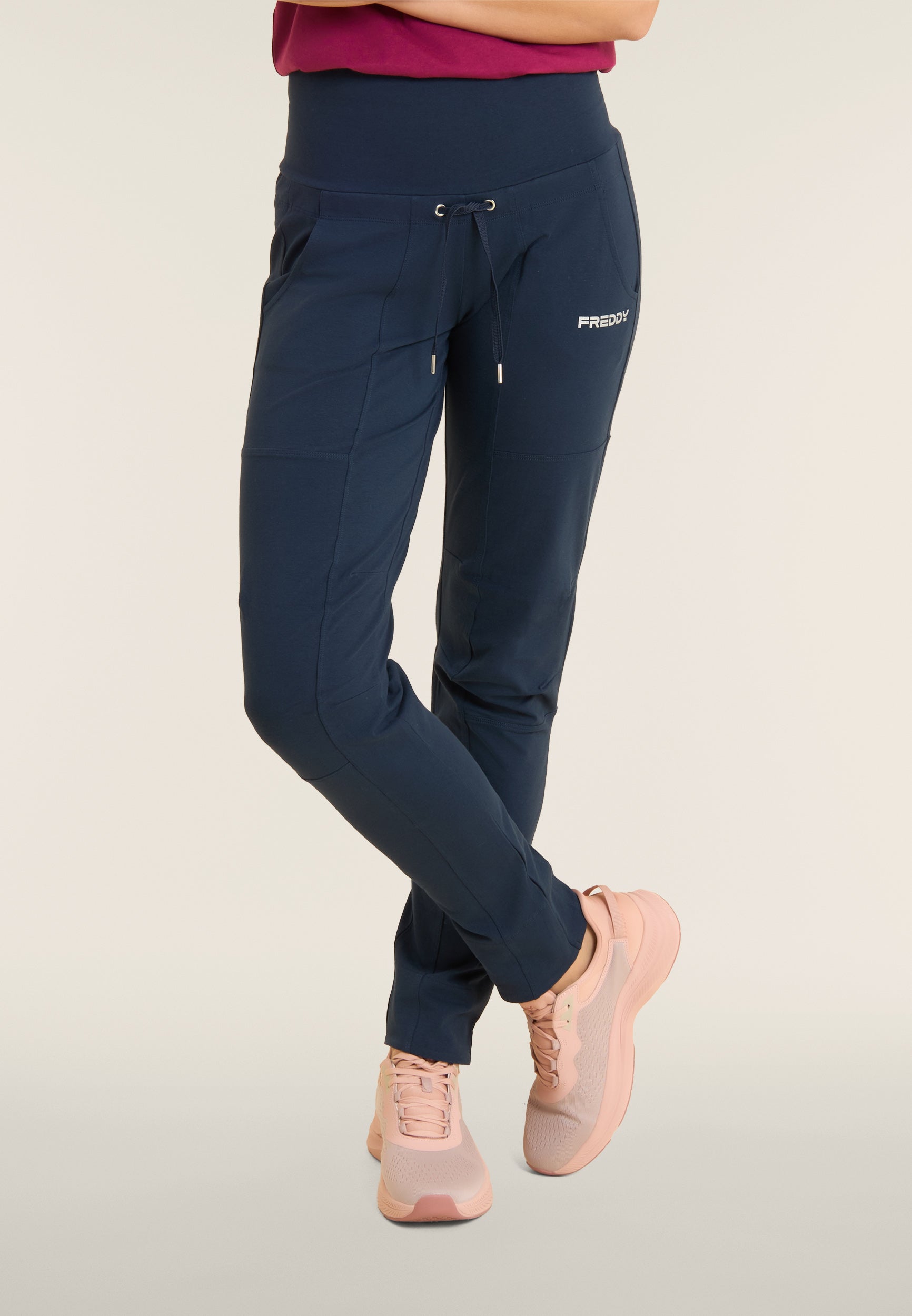 ensemble-freddy-the-art-of-movement-t-shirt-pantalon image 4