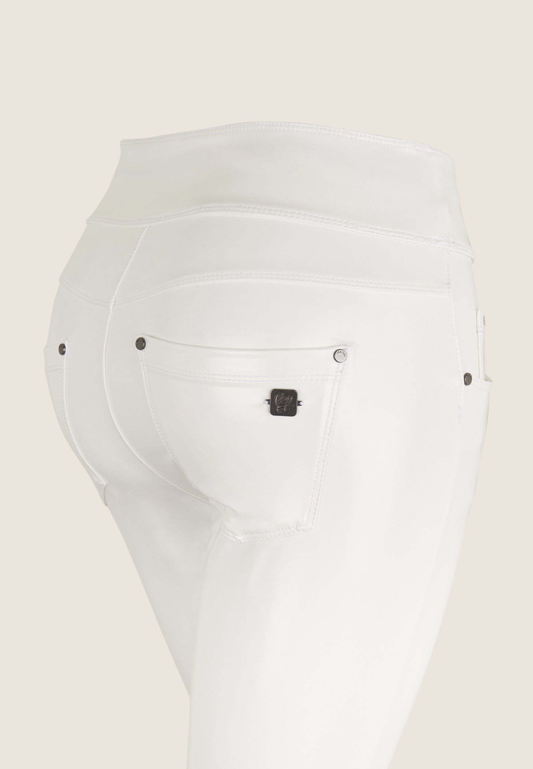 freddy-n-o-w-pantalon-skinny-similicuir-brillant-blanc image 6