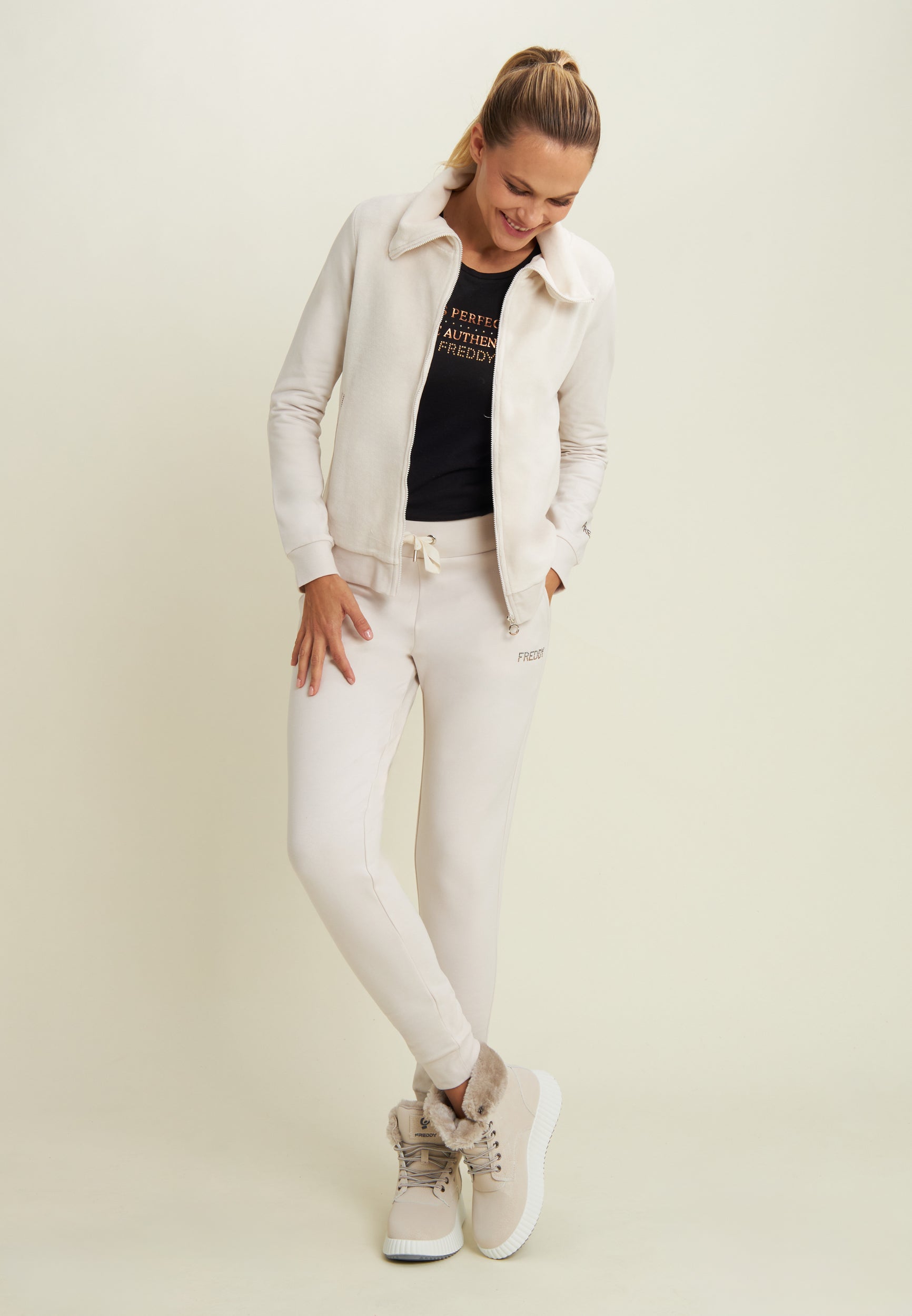 freddy-sweat-femme-col-montant-velours-zip-logo-strass image 6