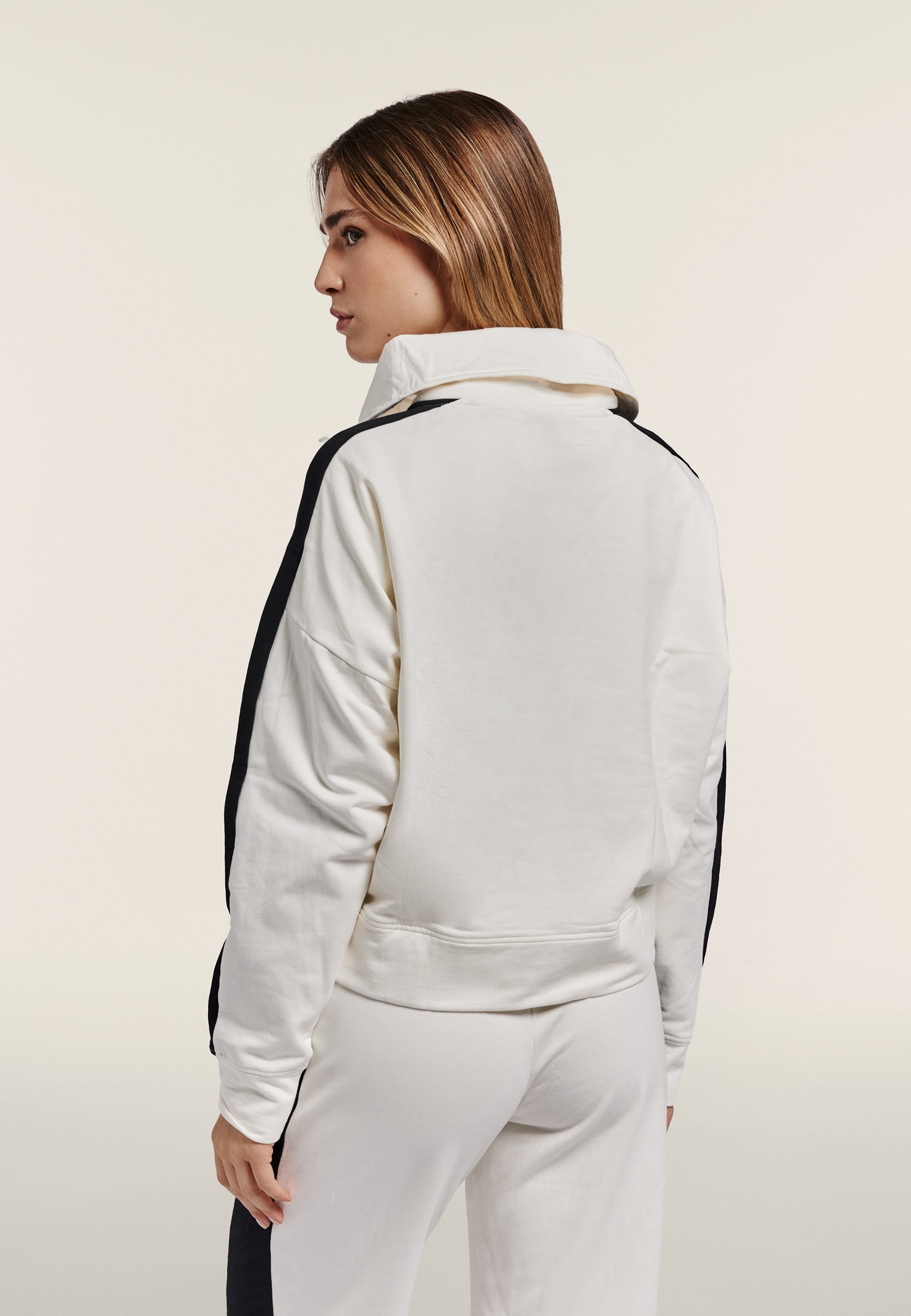 freddy-sweat-confort-femme-col-haut-demi-zip-cropped image 3