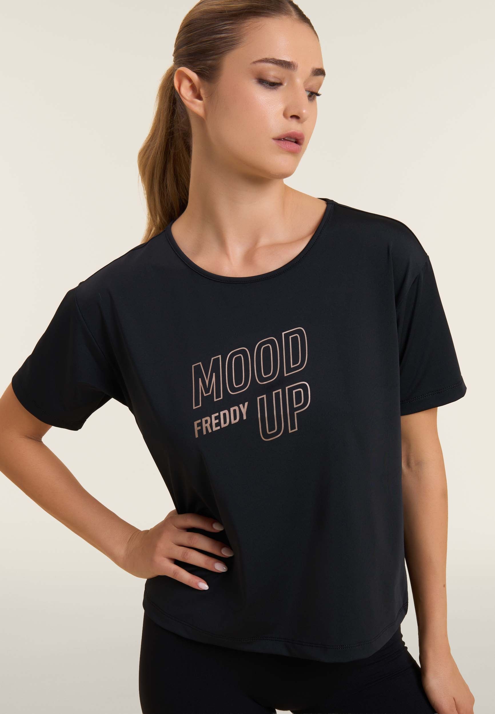 freddy-t-shirt-cropped-manches-amples-mood-up image 4