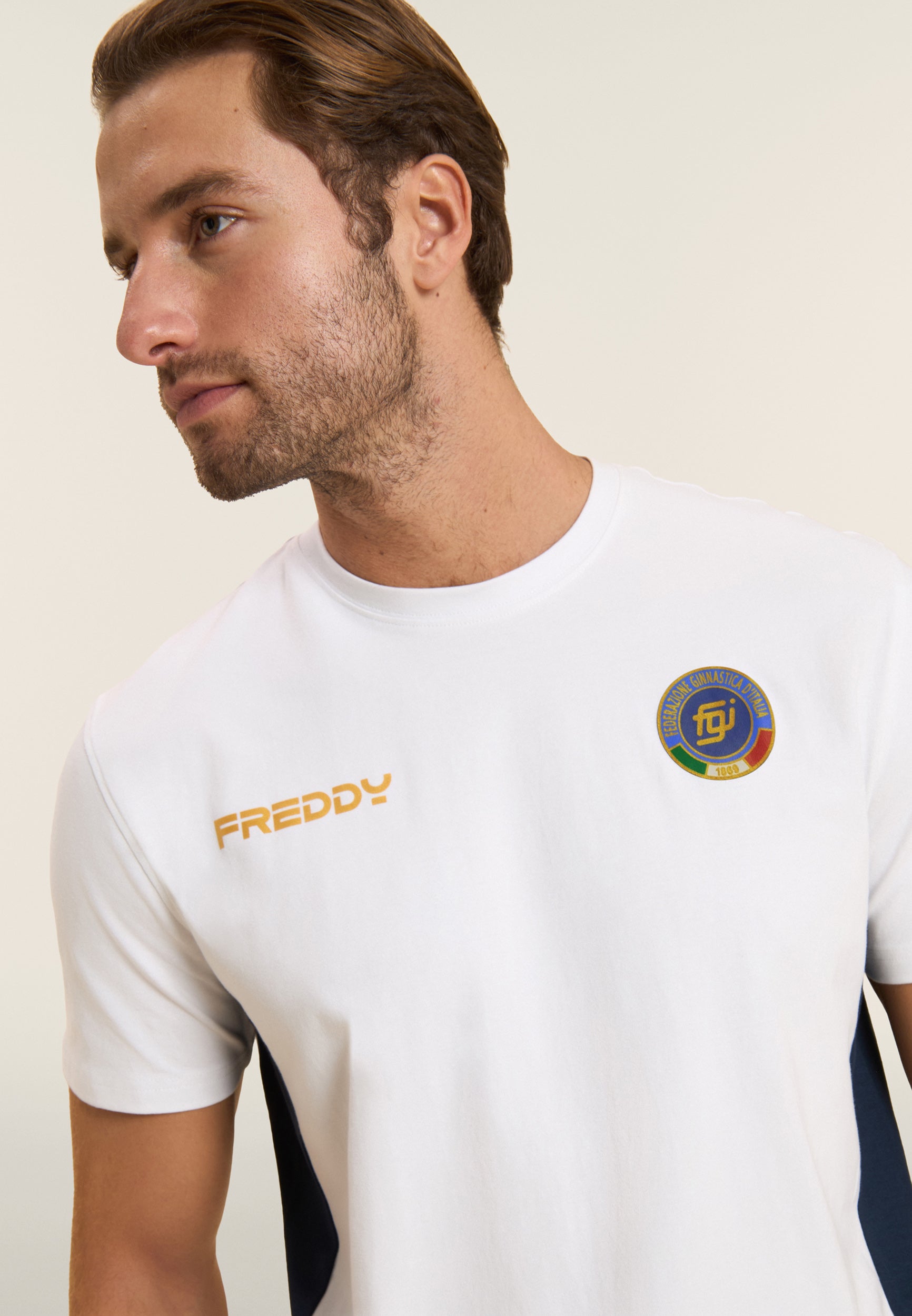 freddy-t-shirt-uomo-italia-fgi-bianca-con-inserti-blu-t-shirt image 4