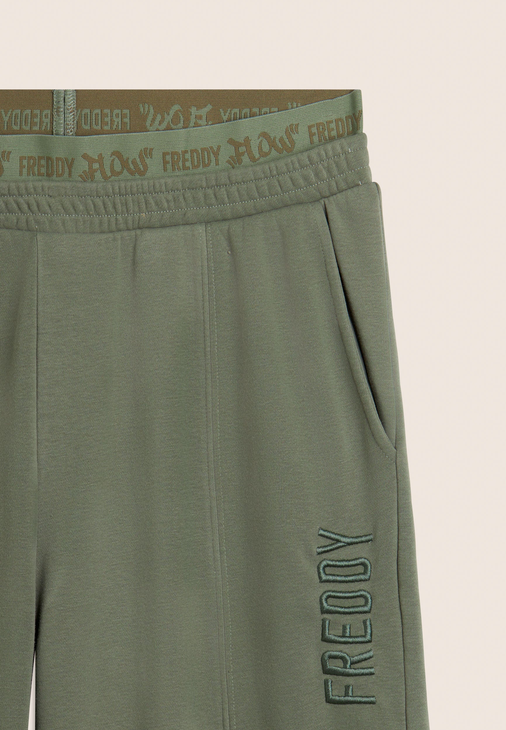 freddy-flow-pantalon-sportif-oversize-wide-leg-street-art image 8