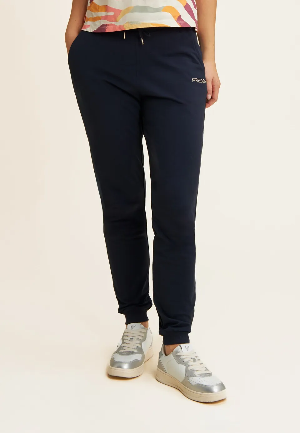 freddy-pantalon-jersey-revers-c-te-logo-perles-dor-es image 1