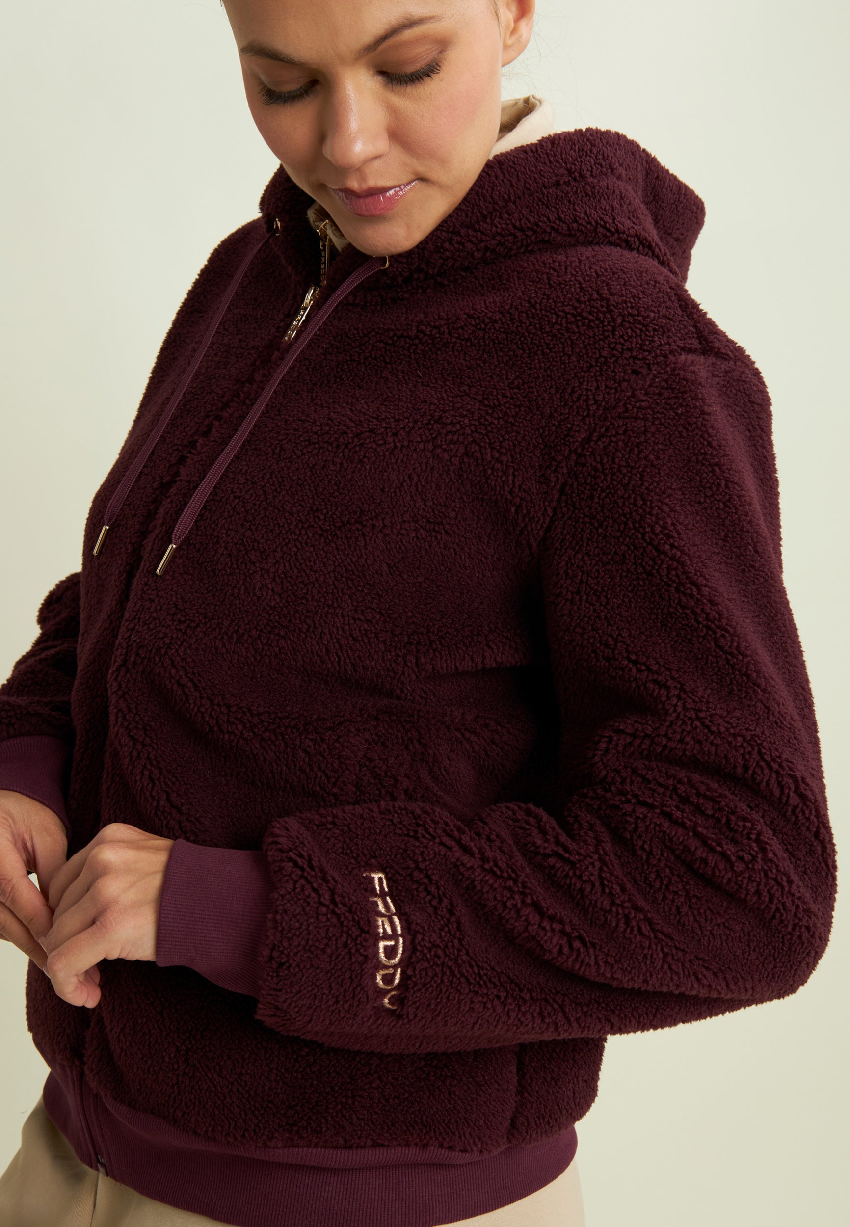 freddy-veste-femme-sherpa-polaire-capuche-zip-dor image 4