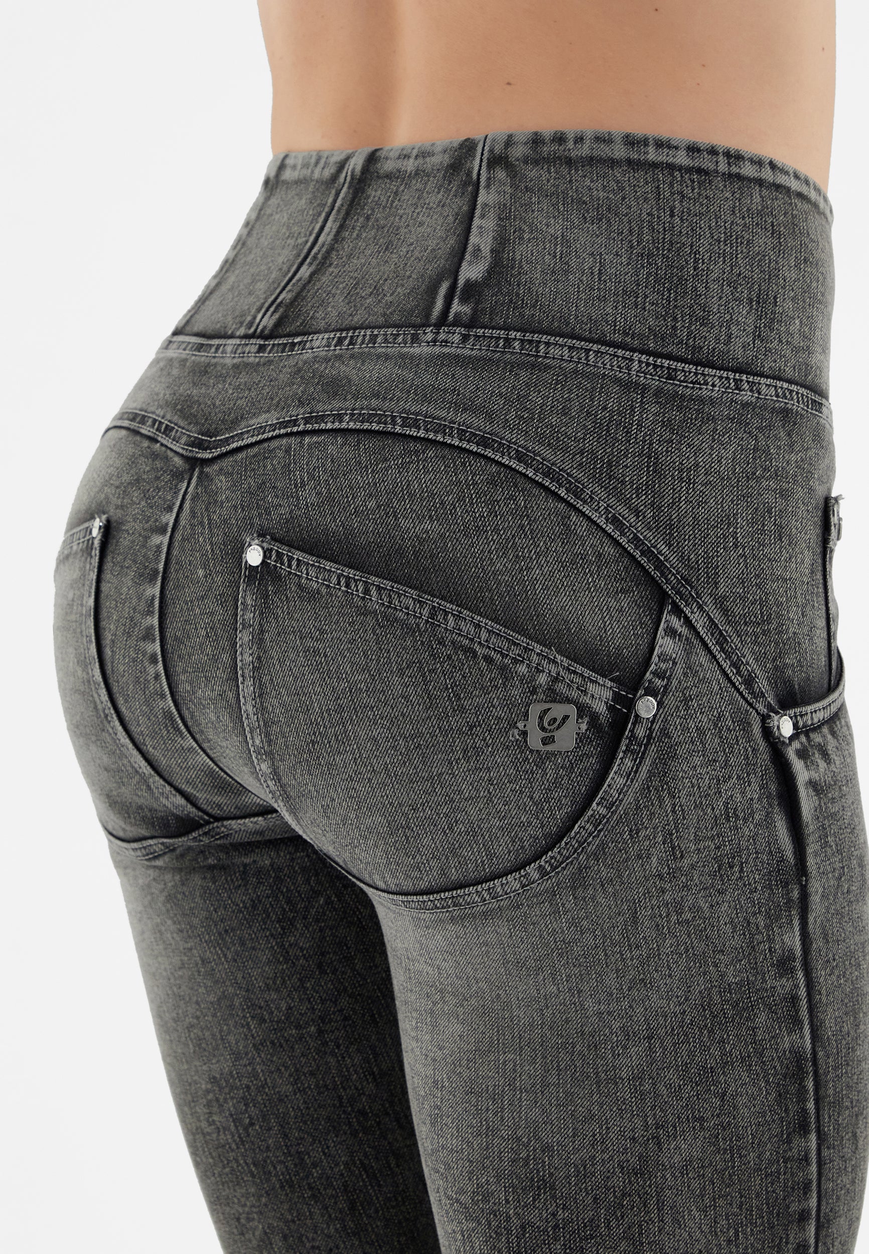 freddy-wr-up-jean-push-up-marble-destroy-effrang image 3