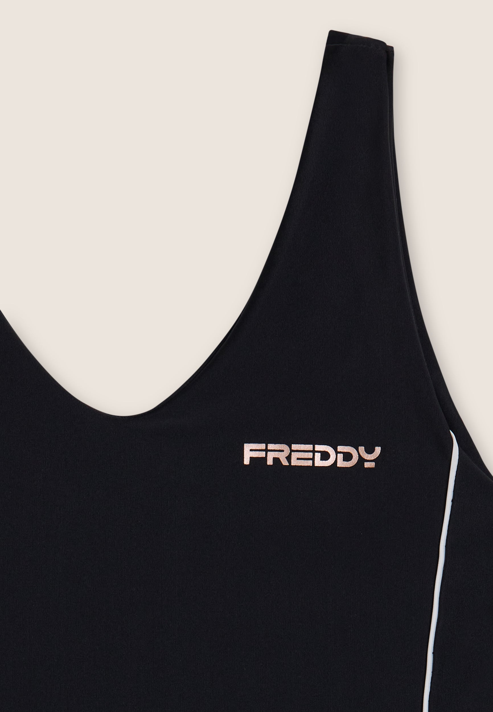 freddy-d-bardeur-cropped-training-col-large-profils-contrast-s image 7