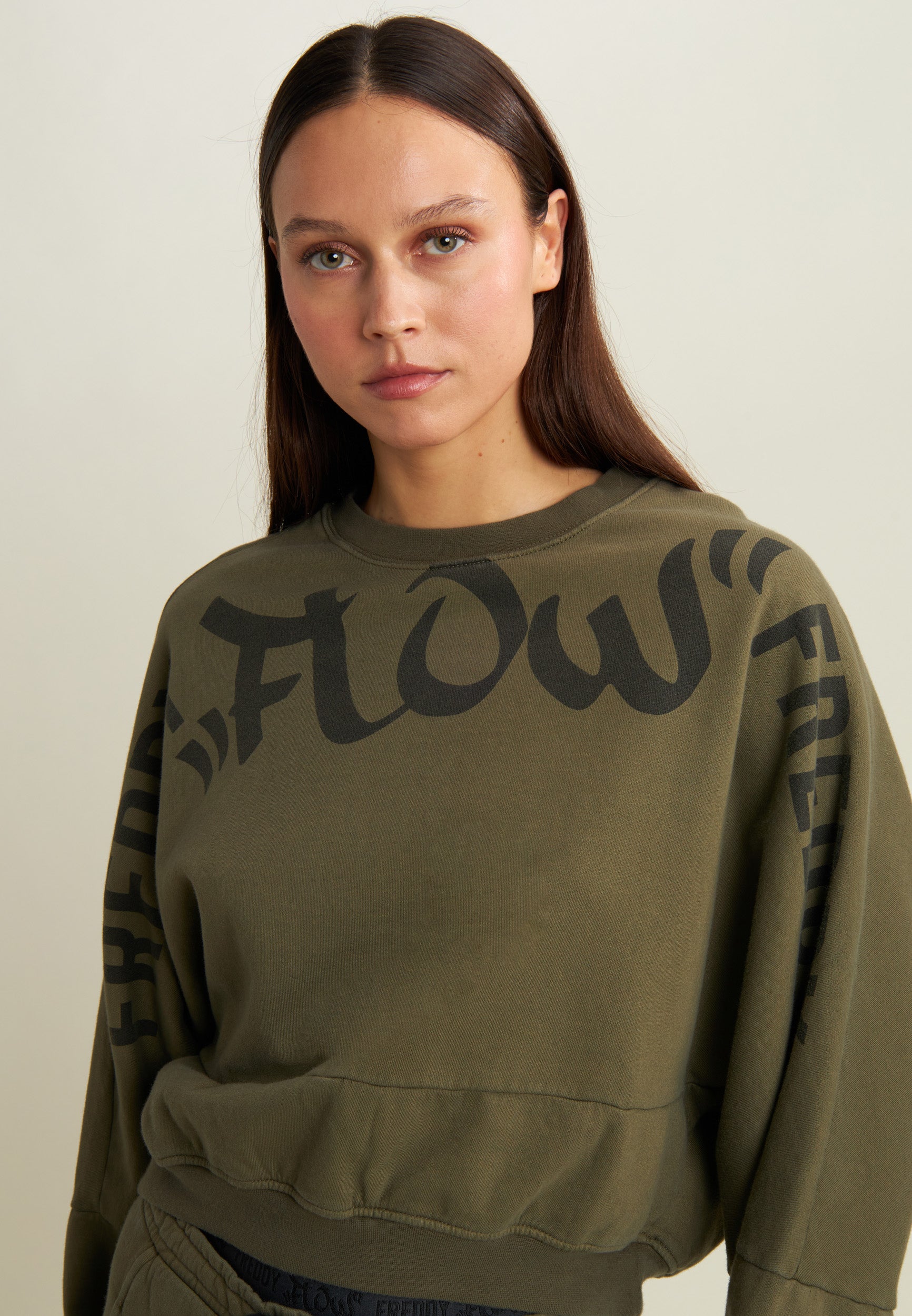 freddy-sweat-oversize-cropped-flow-bross image 4