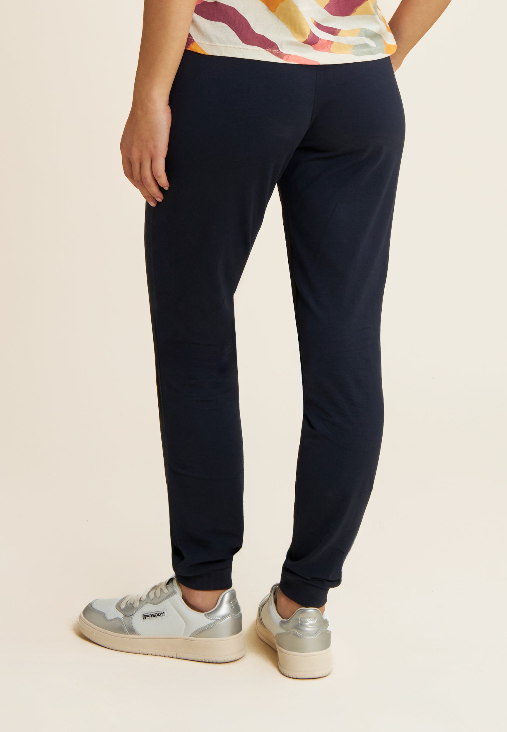 freddy-pantalon-jersey-revers-c-te-logo-perles-dor-es image 3
