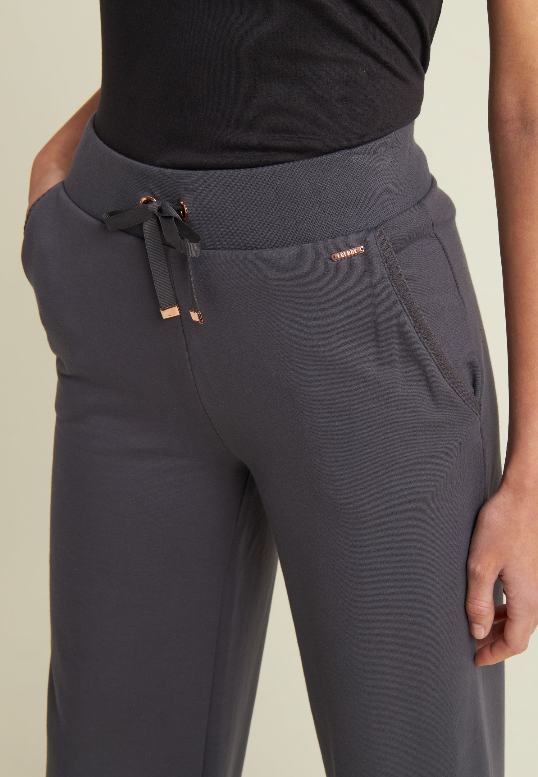 freddy-pantalon-wide-leg-femme-en-molleton-de-modal-micro-tresses image 4