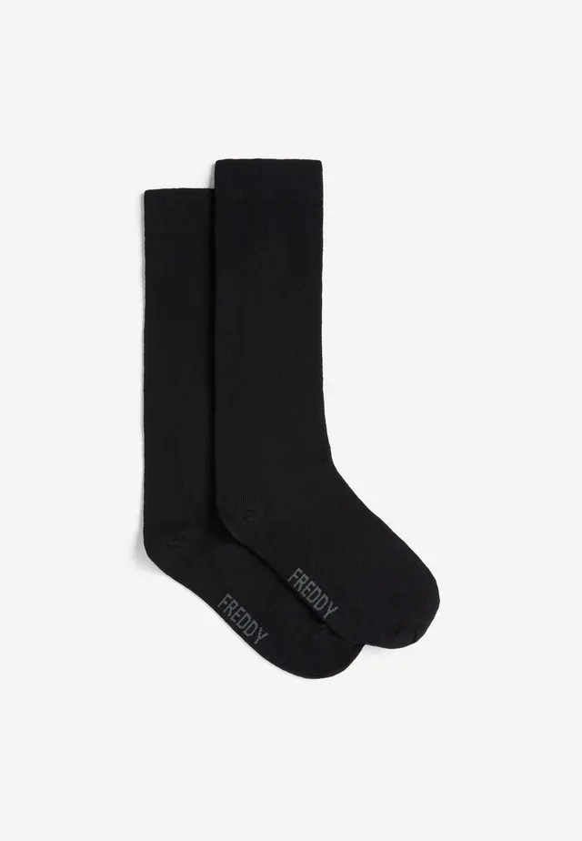 freddy-chaussettes-hautes-homme-noires-lisses image 1