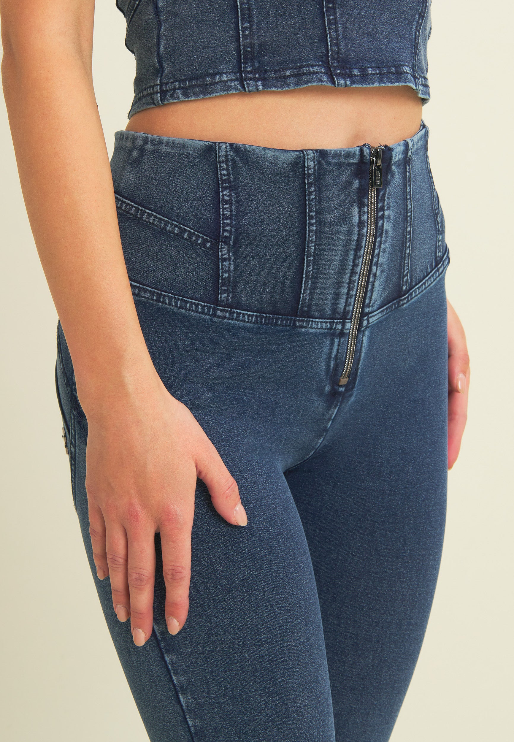 freddy-pantalon-wr-up-superskinny-effet-denim-taille-haute image 4