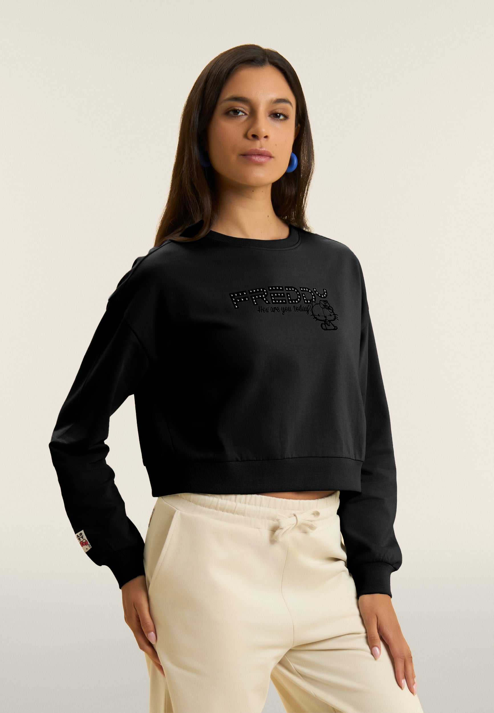 freddy-hello-kitty-sweat-cropped-col-rond-logo-clout image 1