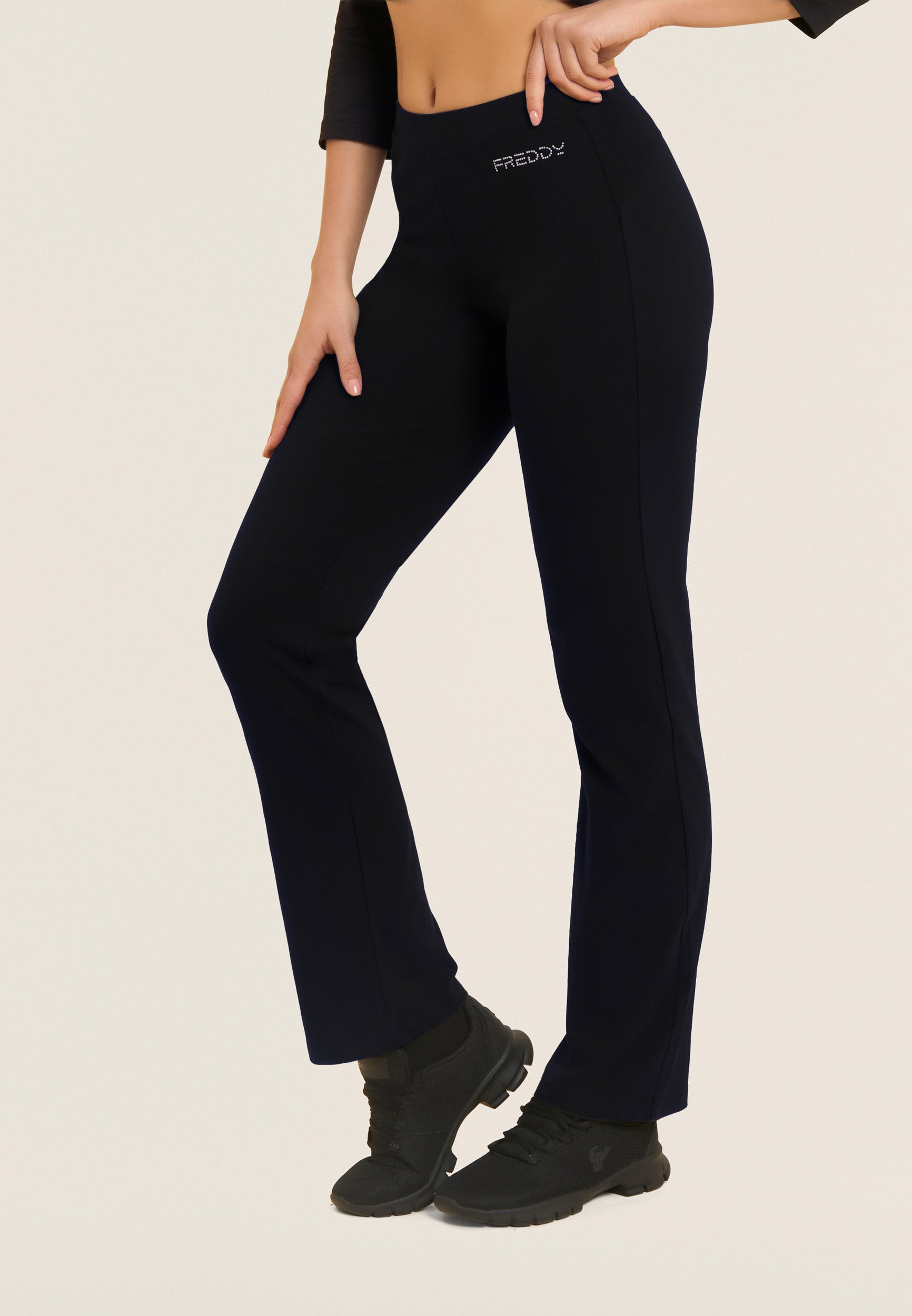 freddy-pantalon-sport-jambe-droite-coutures-c-ur image 1