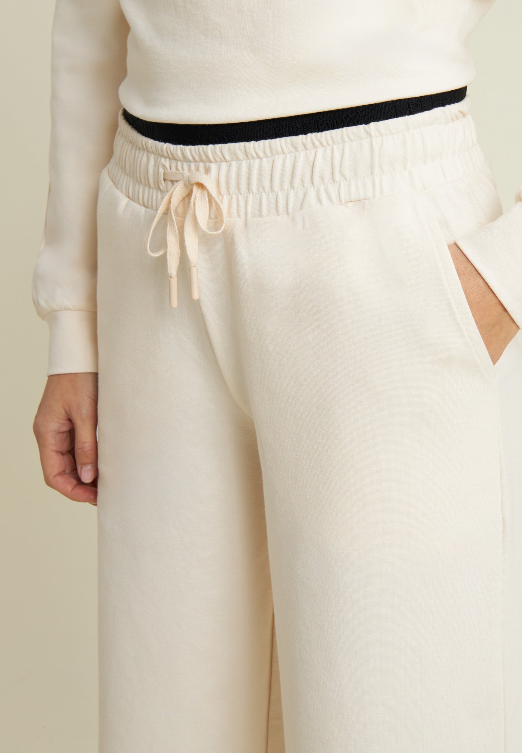 freddy-pantalon-femme-oversize-brod-motion-therapy image 4