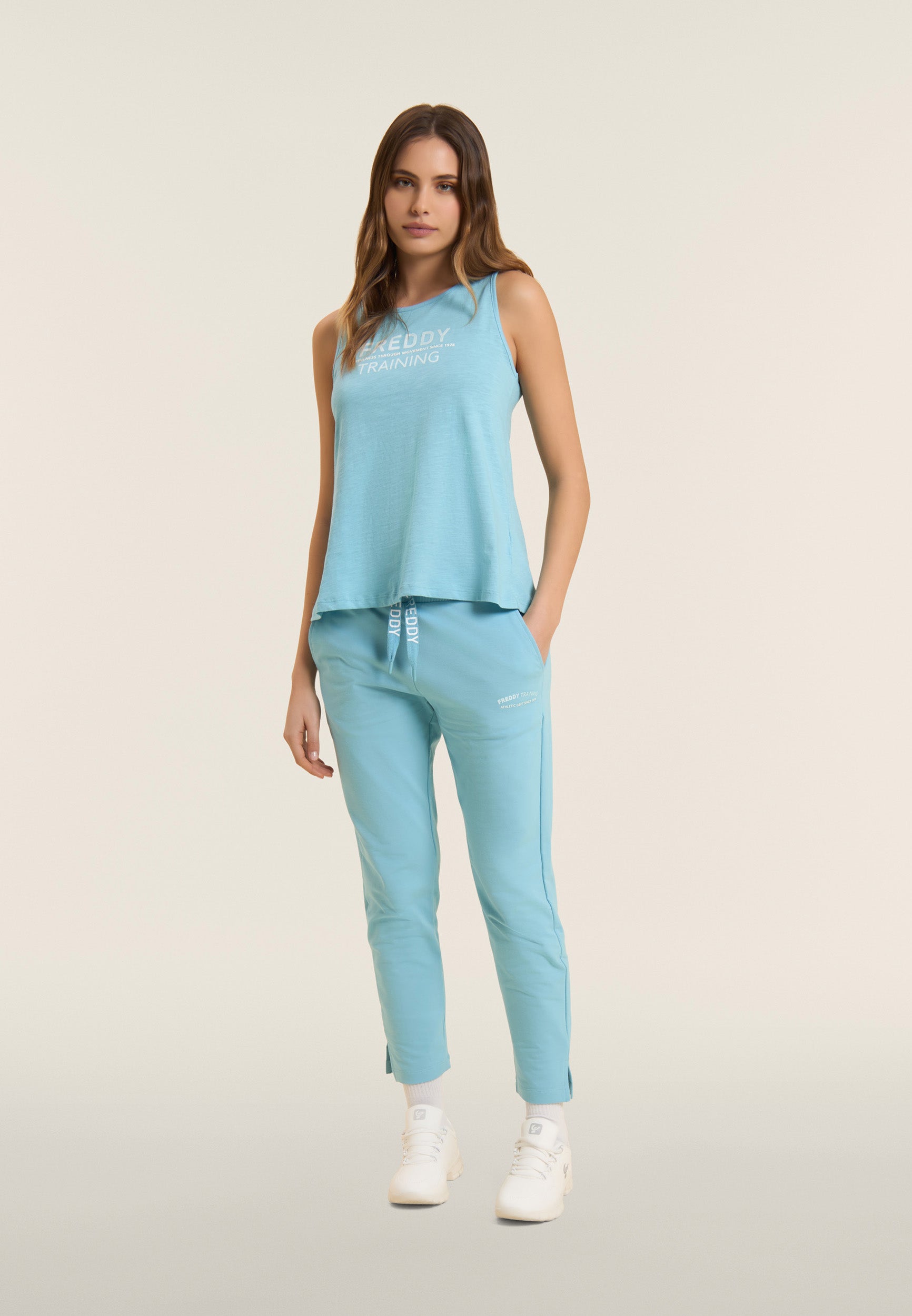 freddy-pantalon-7-8-fentes-lat-rales-french-terry-logo image 2