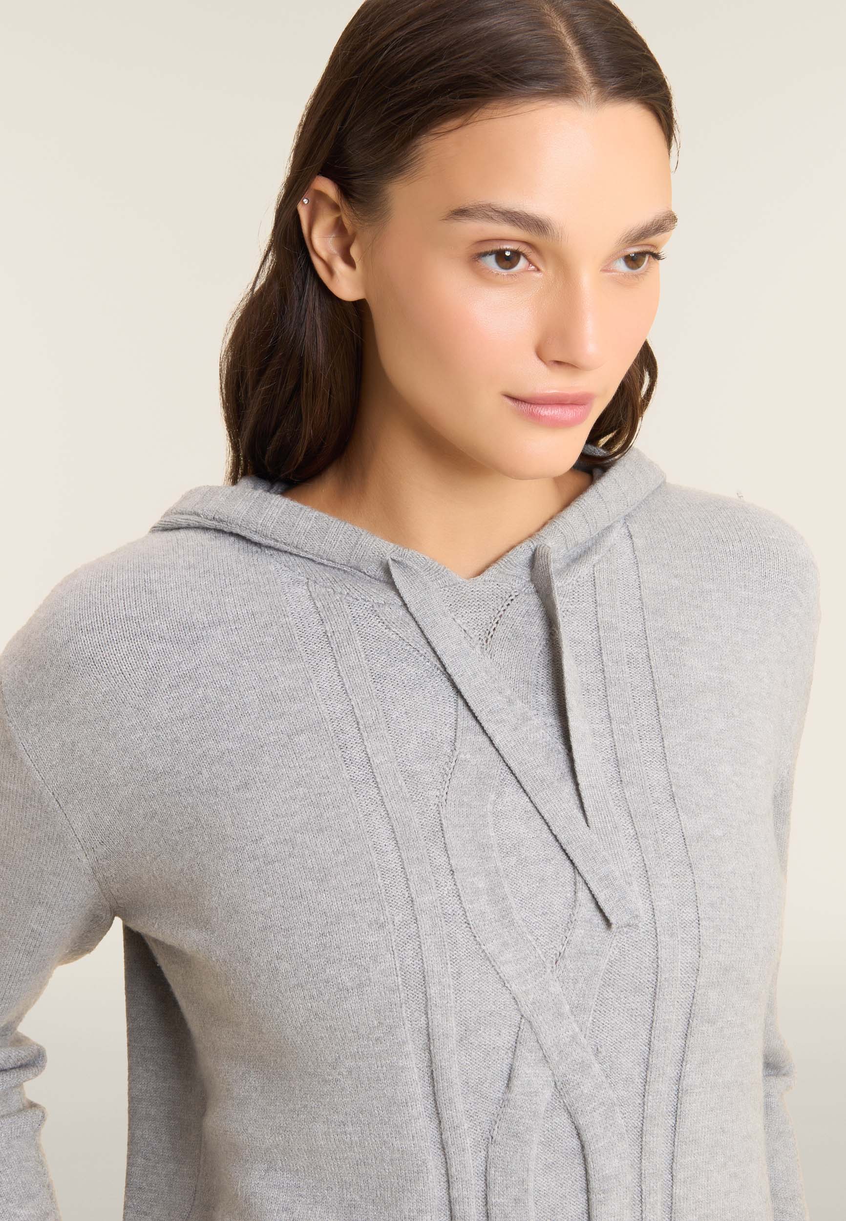 freddy-maille-femme-tricot-capuche-tresse-frontale image 4
