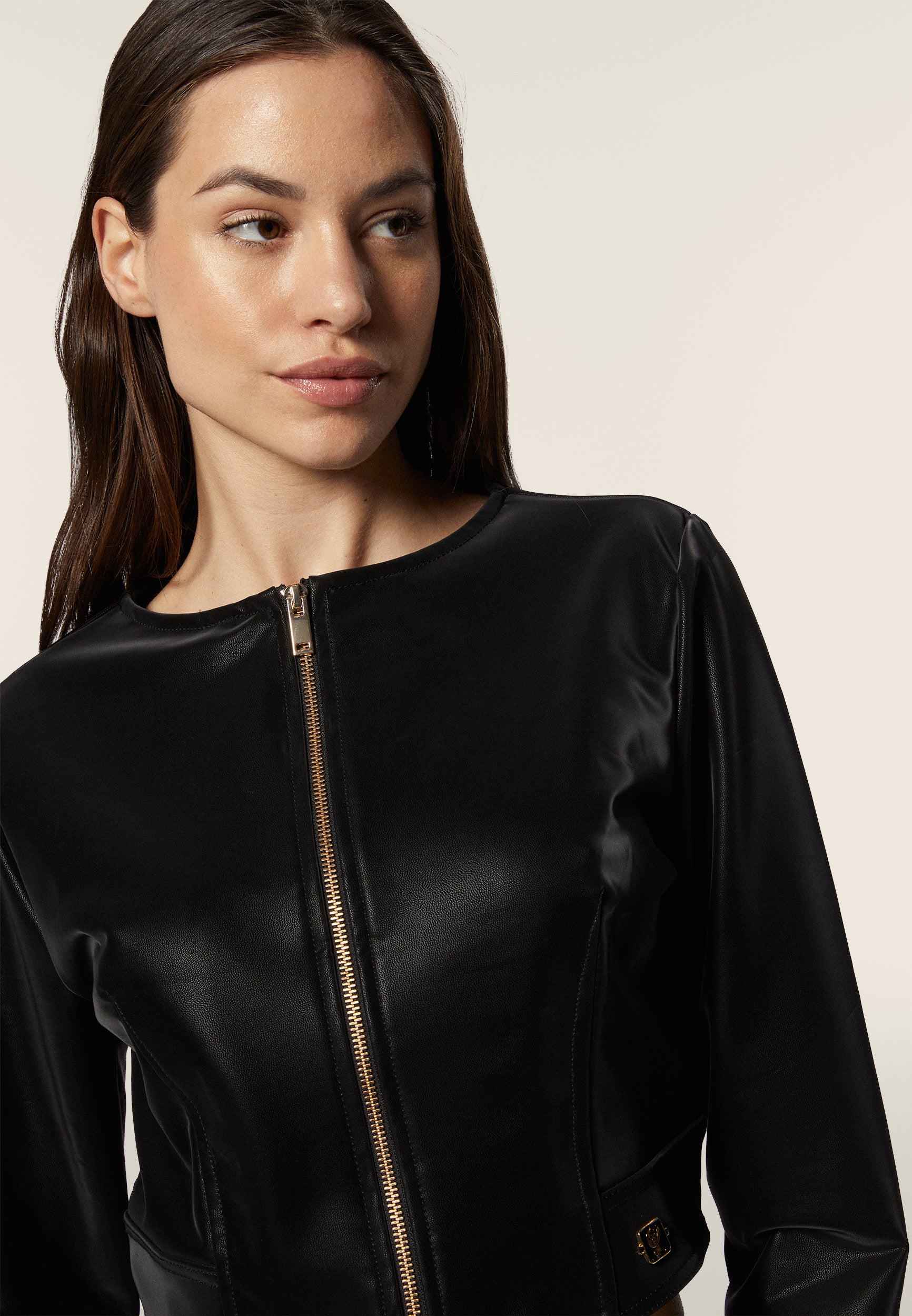 freddy-veste-courte-femme-similipelle-lucida-effet-wet-zip image 4