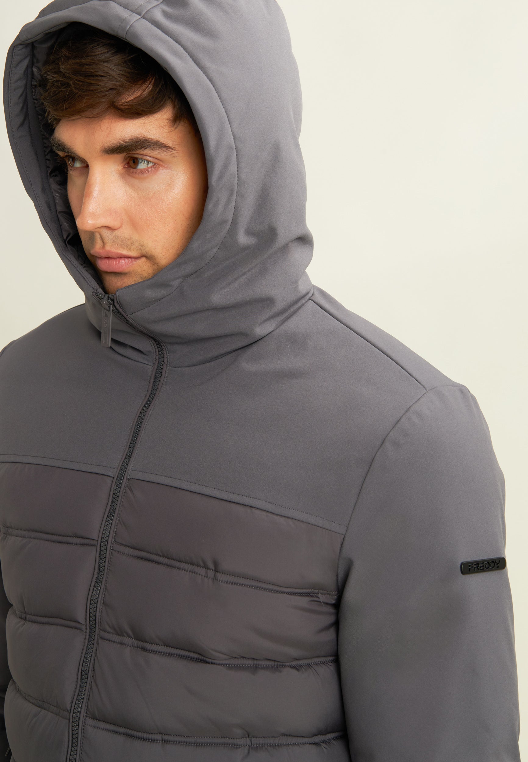 freddy-veste-matelass-e-homme-capuche-rembourrage-vegan image 4