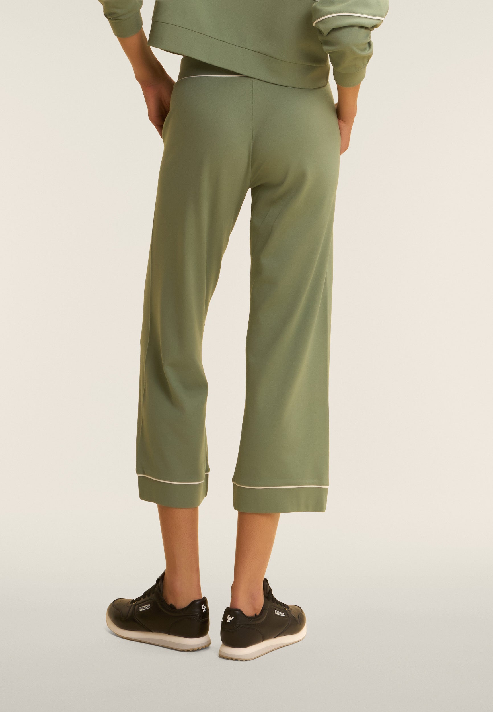 freddy-pantalon-sport-femme-wide-leg-cropped-poches image 3