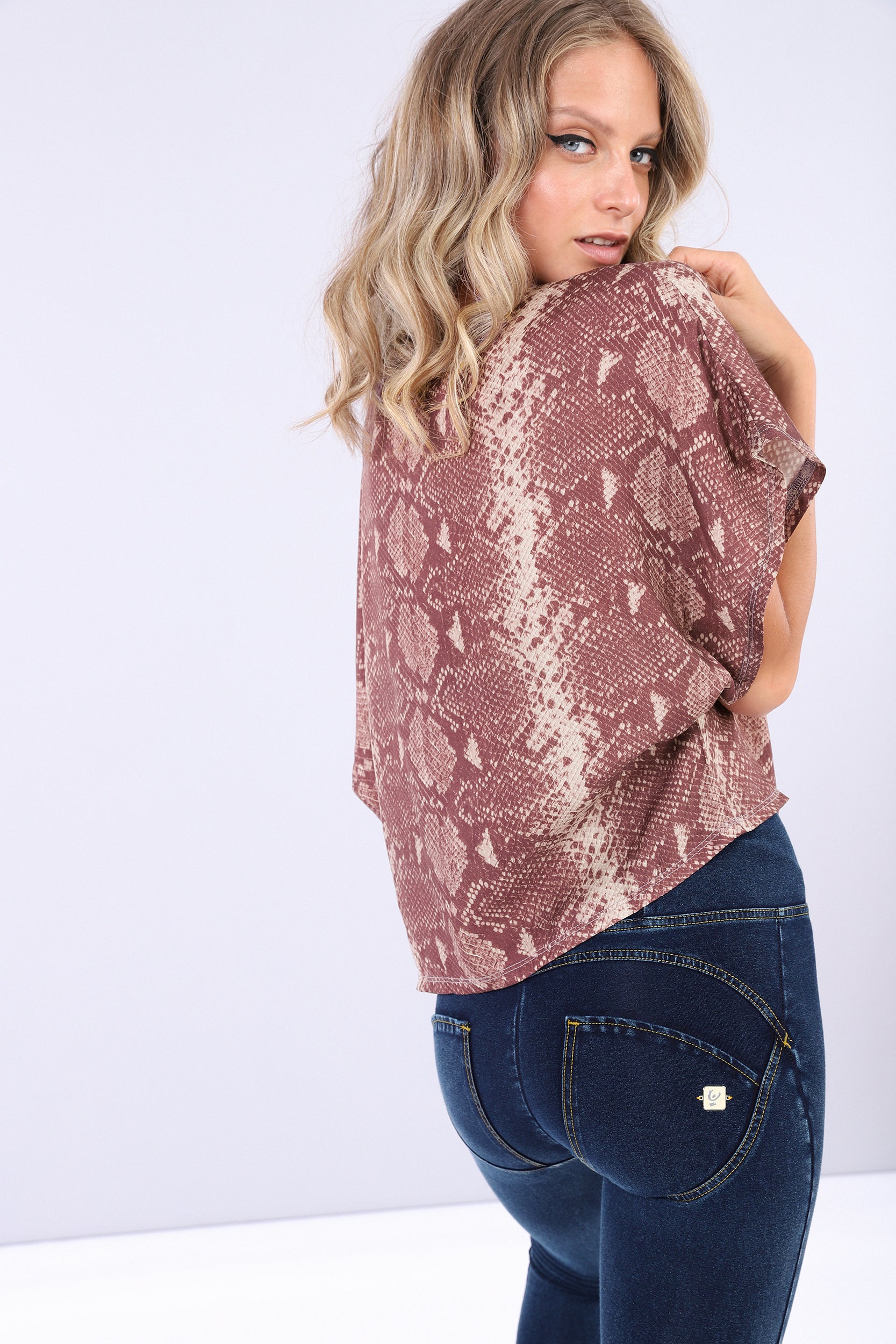 freddy-top-ample-reptile-bordeaux-manches-ailette image 2