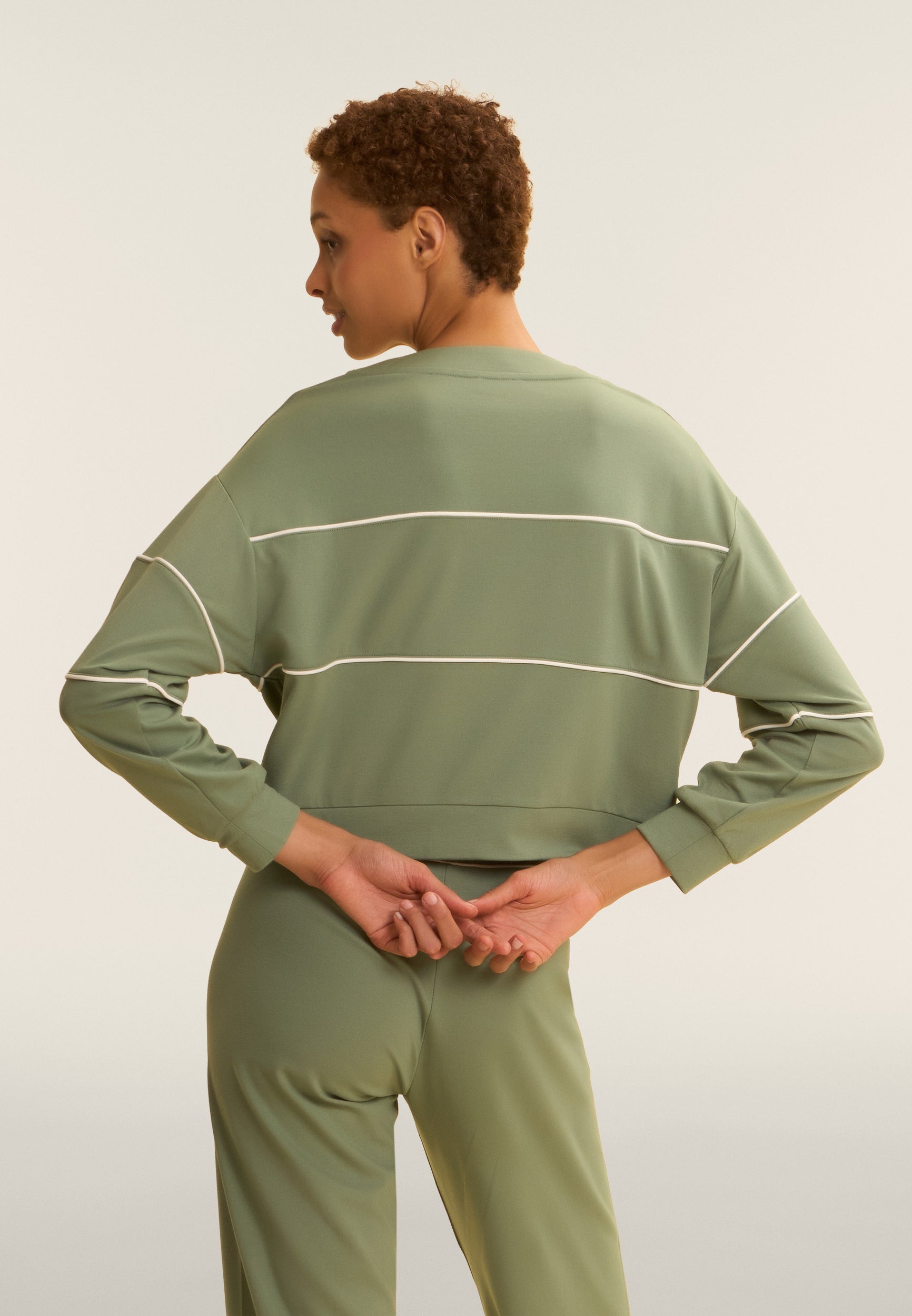 sweat-freddy-comfort-fit-cropped-maxi-logo-brod image 3